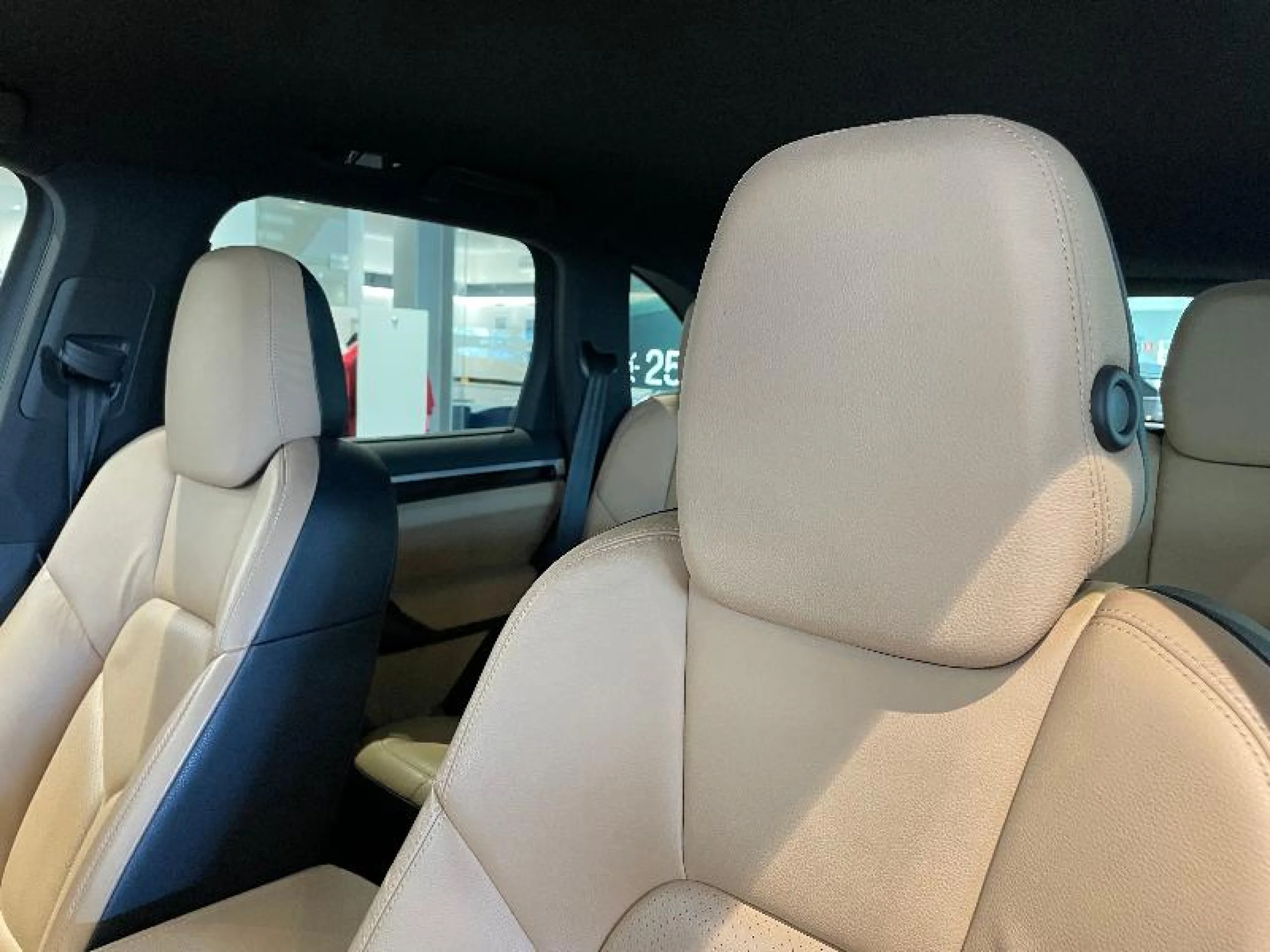 PORSCHE CAYENNE S E HYBRID - Foto 26