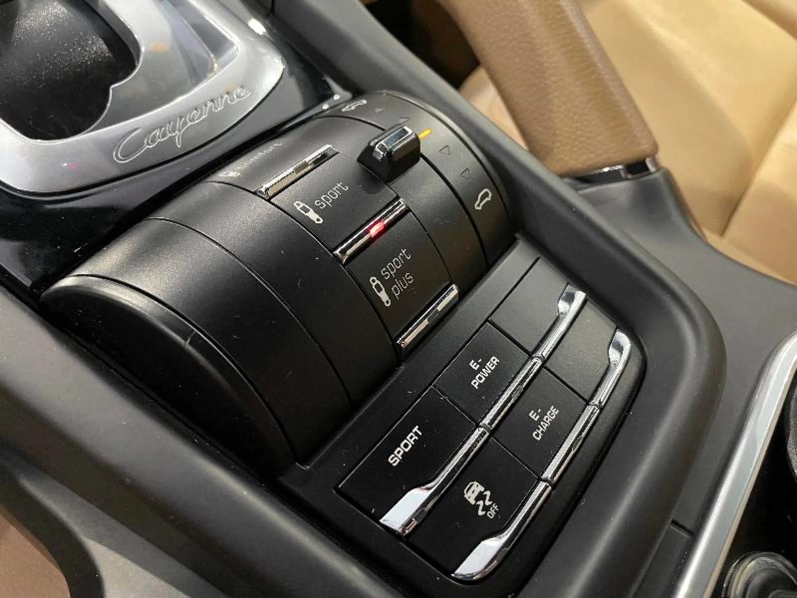 PORSCHE CAYENNE S E HYBRID - Foto 37