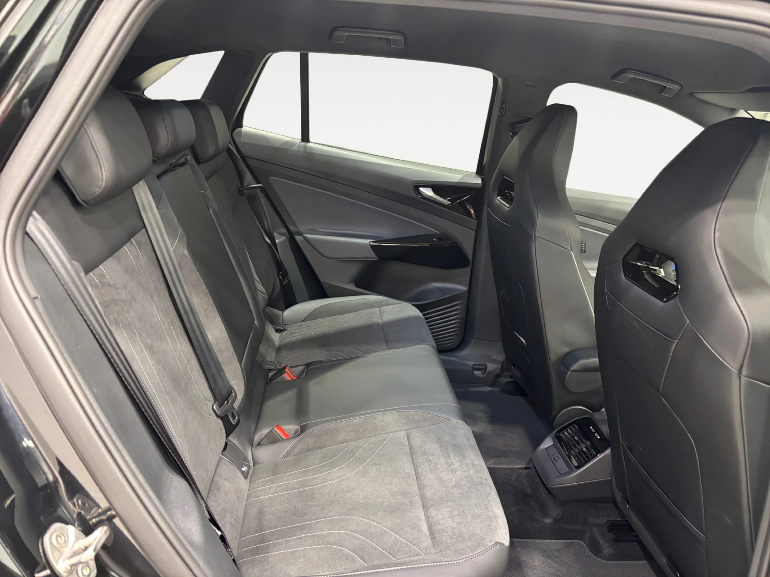 VOLKSWAGEN ID.4 PRO 210KW (286CV) 77KWH - Foto 6