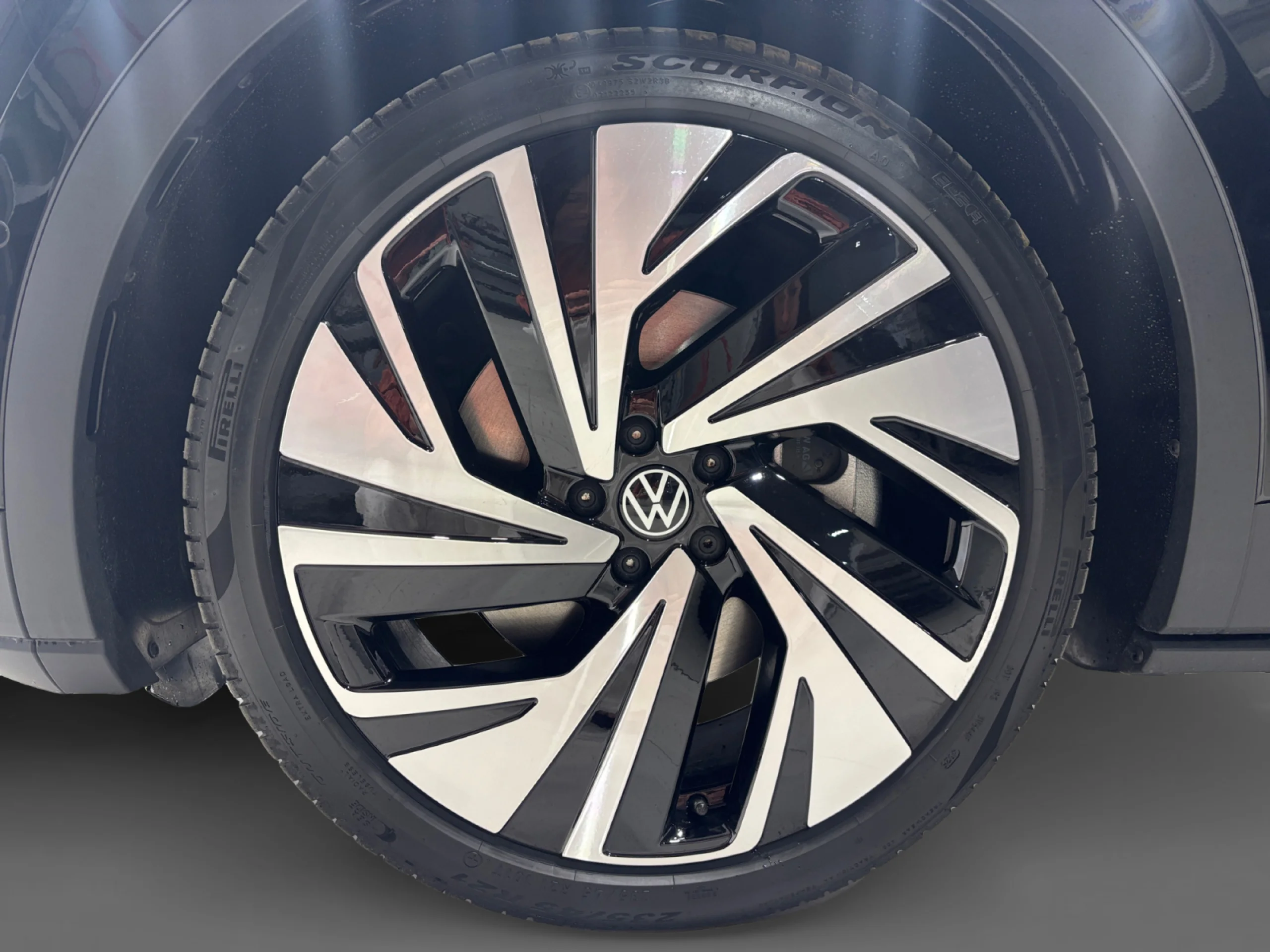 VOLKSWAGEN ID.4 PRO 210KW (286CV) 77KWH - Foto 8