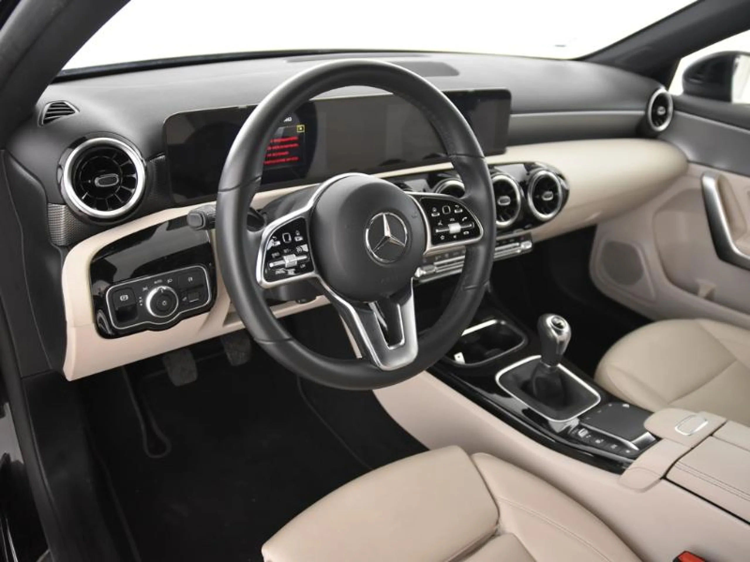 MERCEDES-BENZ CLASE A A 180 - Foto 9