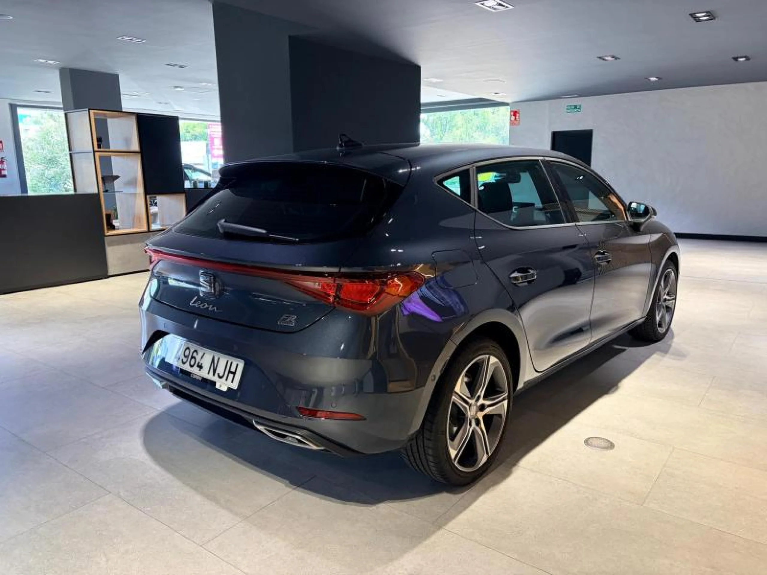 SEAT LEON 1.5 TSI E HYBRID 150KW DSG 6 FR XL - Foto 4