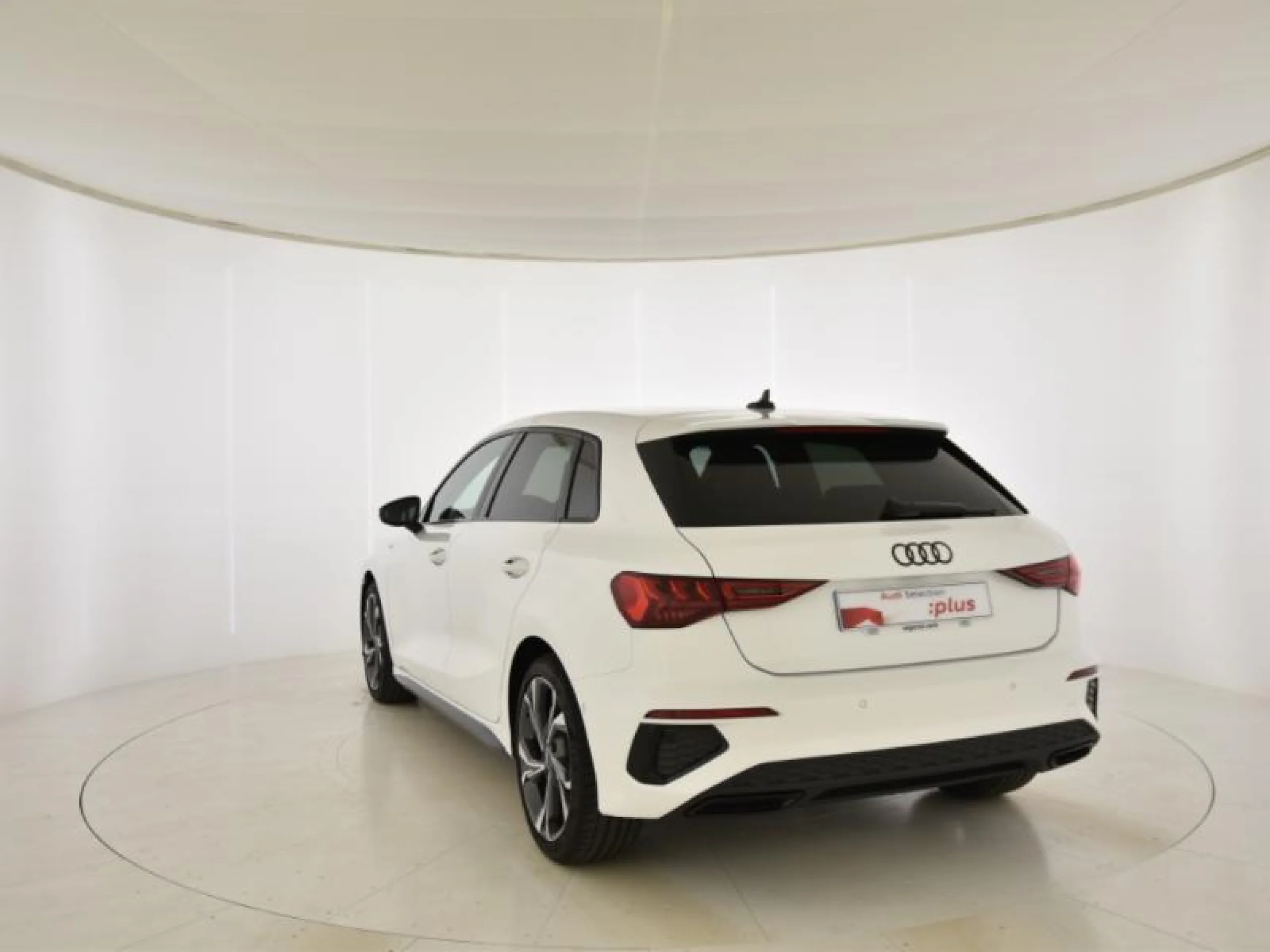 AUDI A3 SPORTBACK BLACK LINE 35 TDI 110KW S TRON - Foto 2