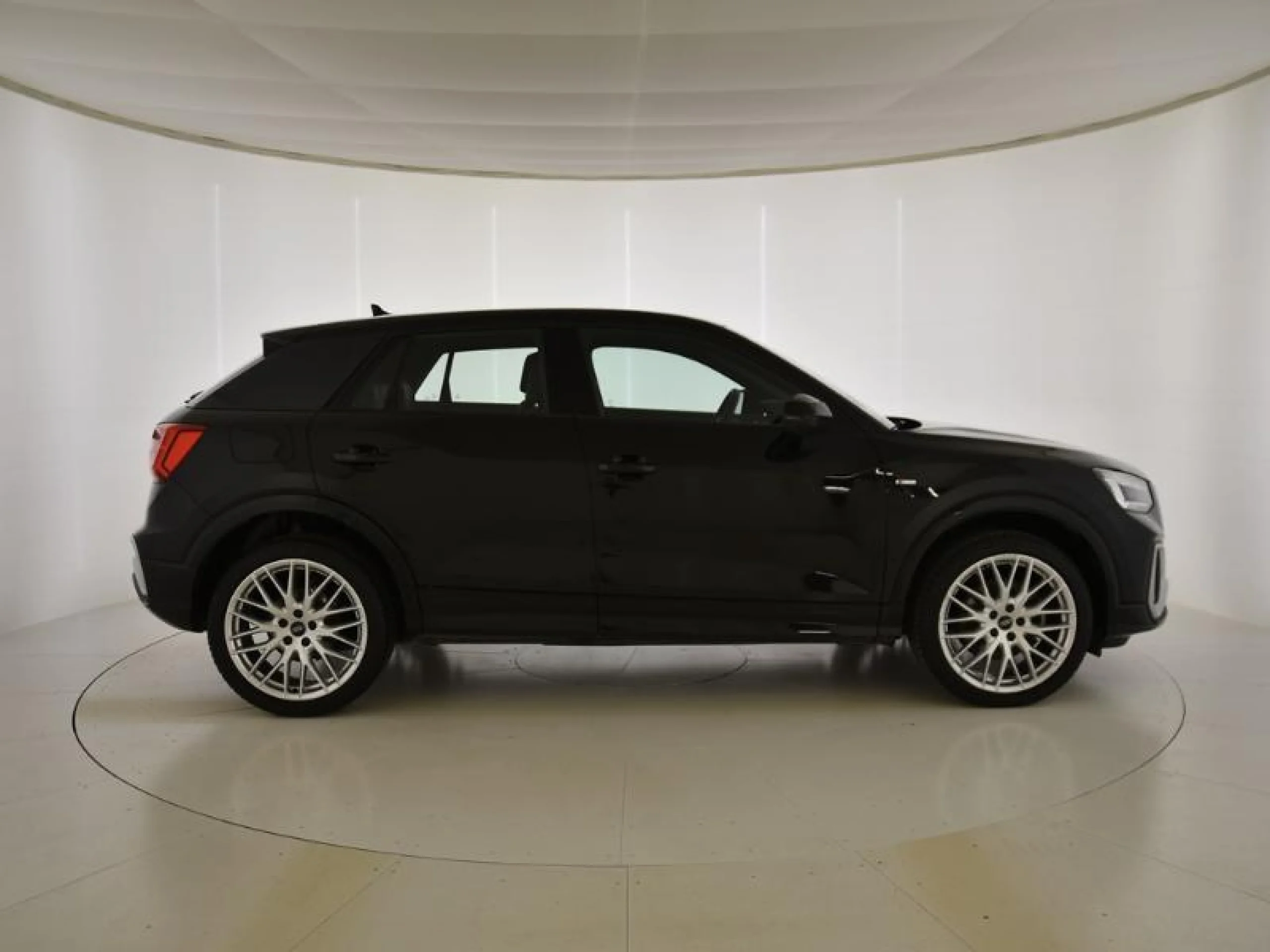 AUDI Q2 ADRENALIN 35 TDI 110KW (150CV) S TRONIC - Foto 3