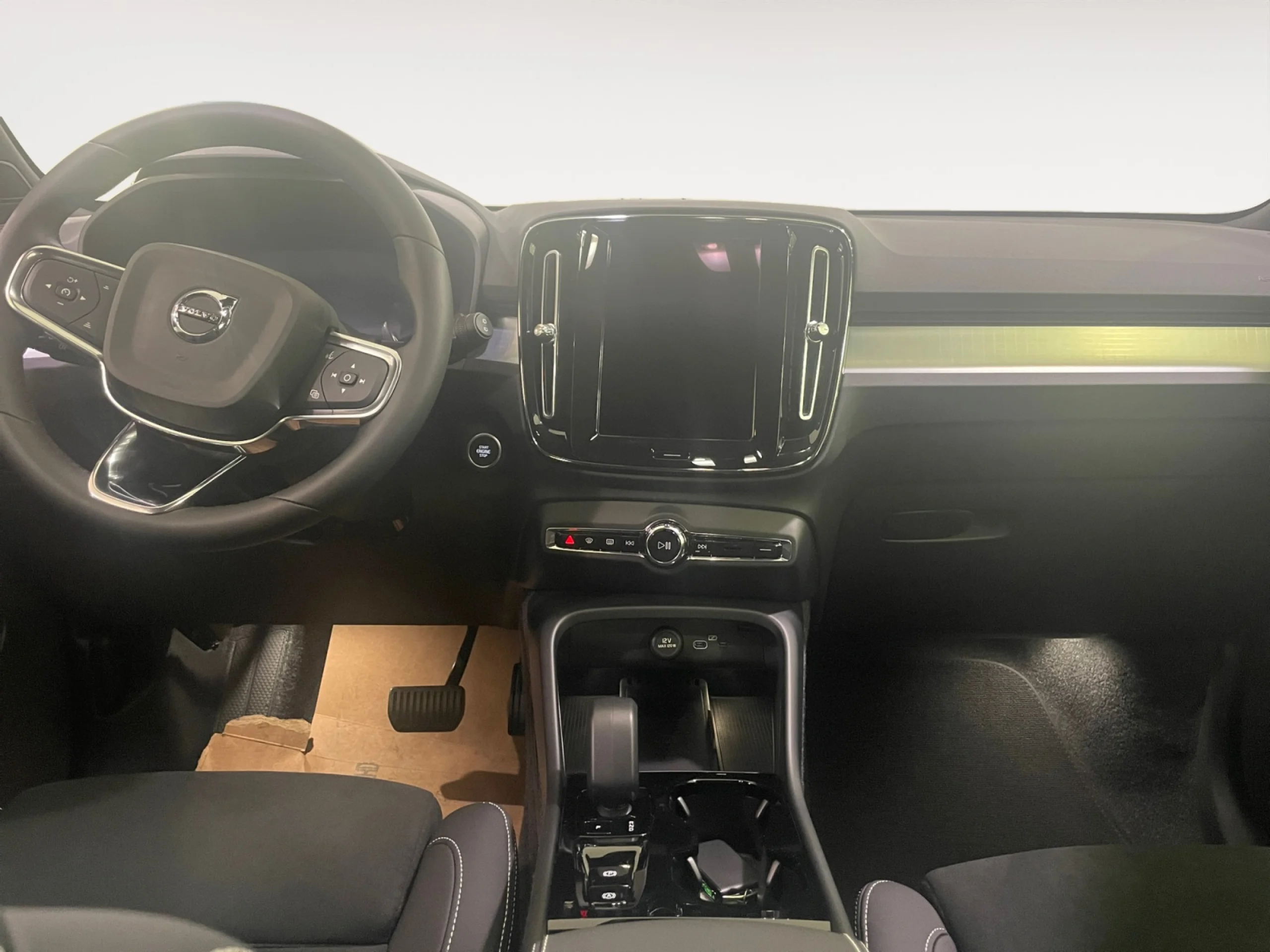 VOLVO XC40 2.0 B3 G BLACK EDITION ULTRA AUTO - Foto 4