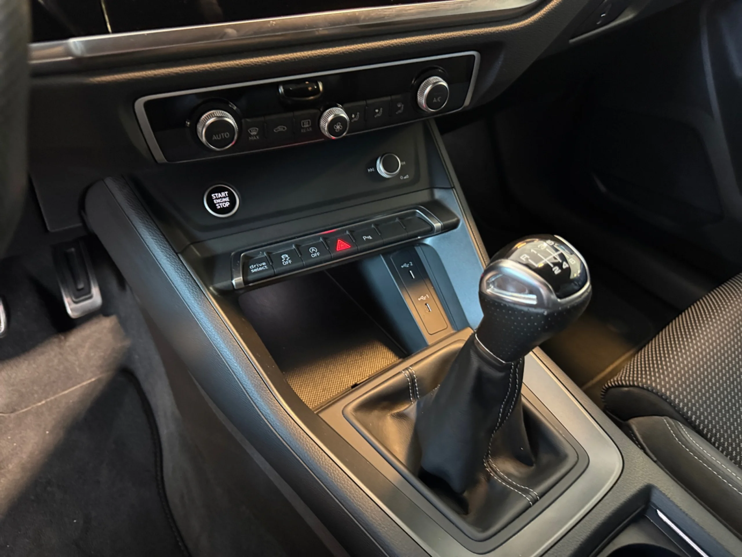 AUDI Q3 SPORTBACK 35 TFSI 110KW (150CV) BLACK LINE - Foto 14
