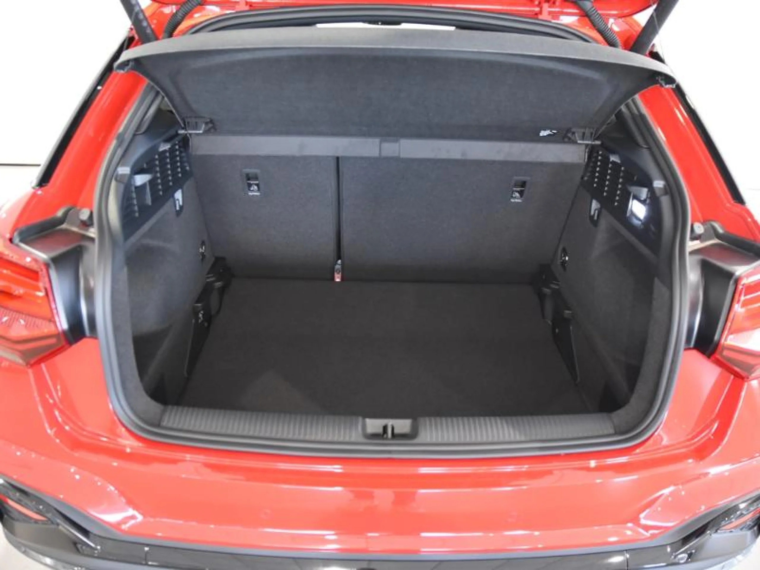 AUDI Q2 Q2  ADRENALIN BLACK EDITION 35 TFSI  110(150) KW(CV) S TRONIC - Foto 7