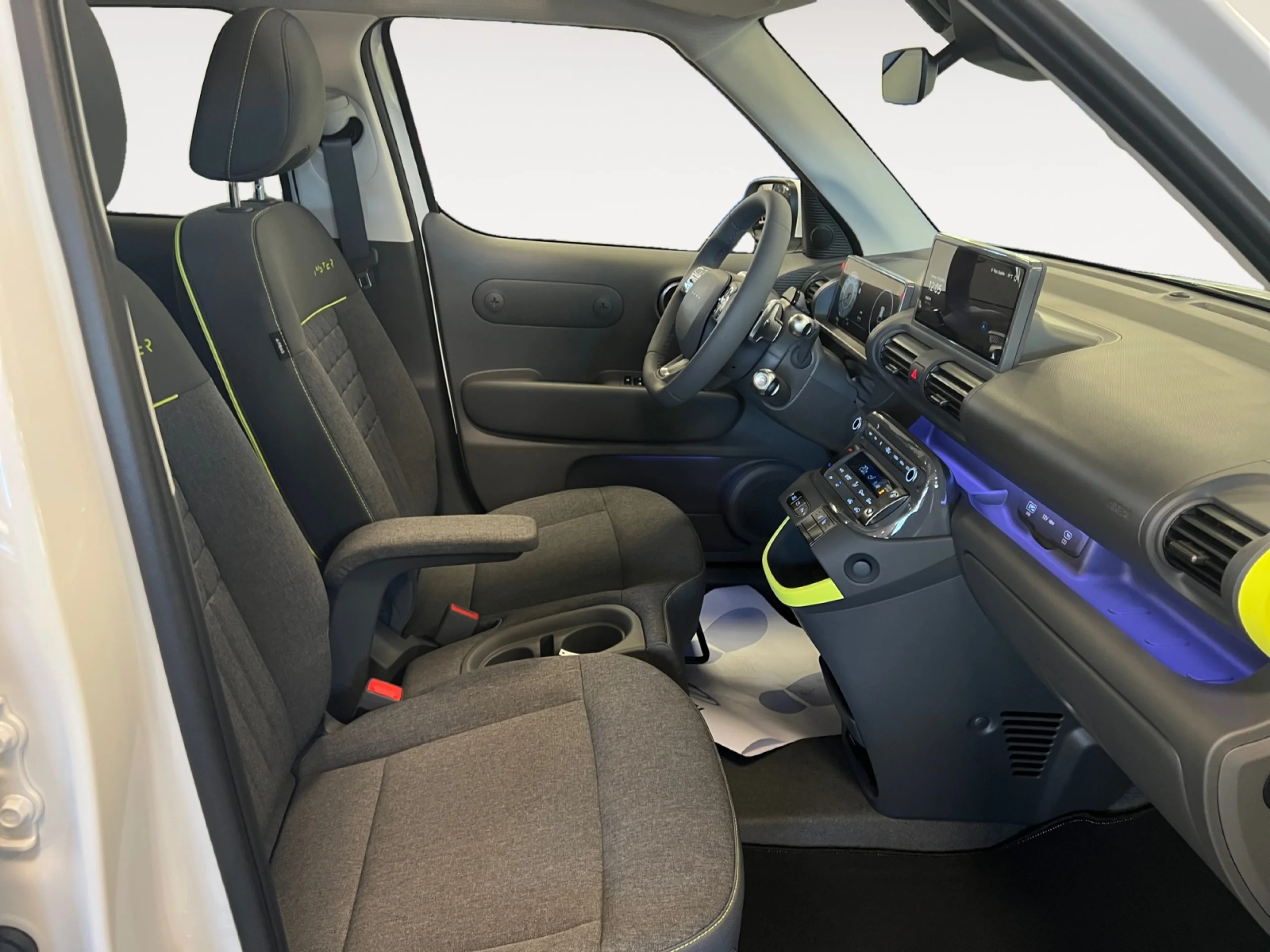 HYUNDAI INSTER 49KWH 85KW (115CV) TECNO CROSS - Foto 5