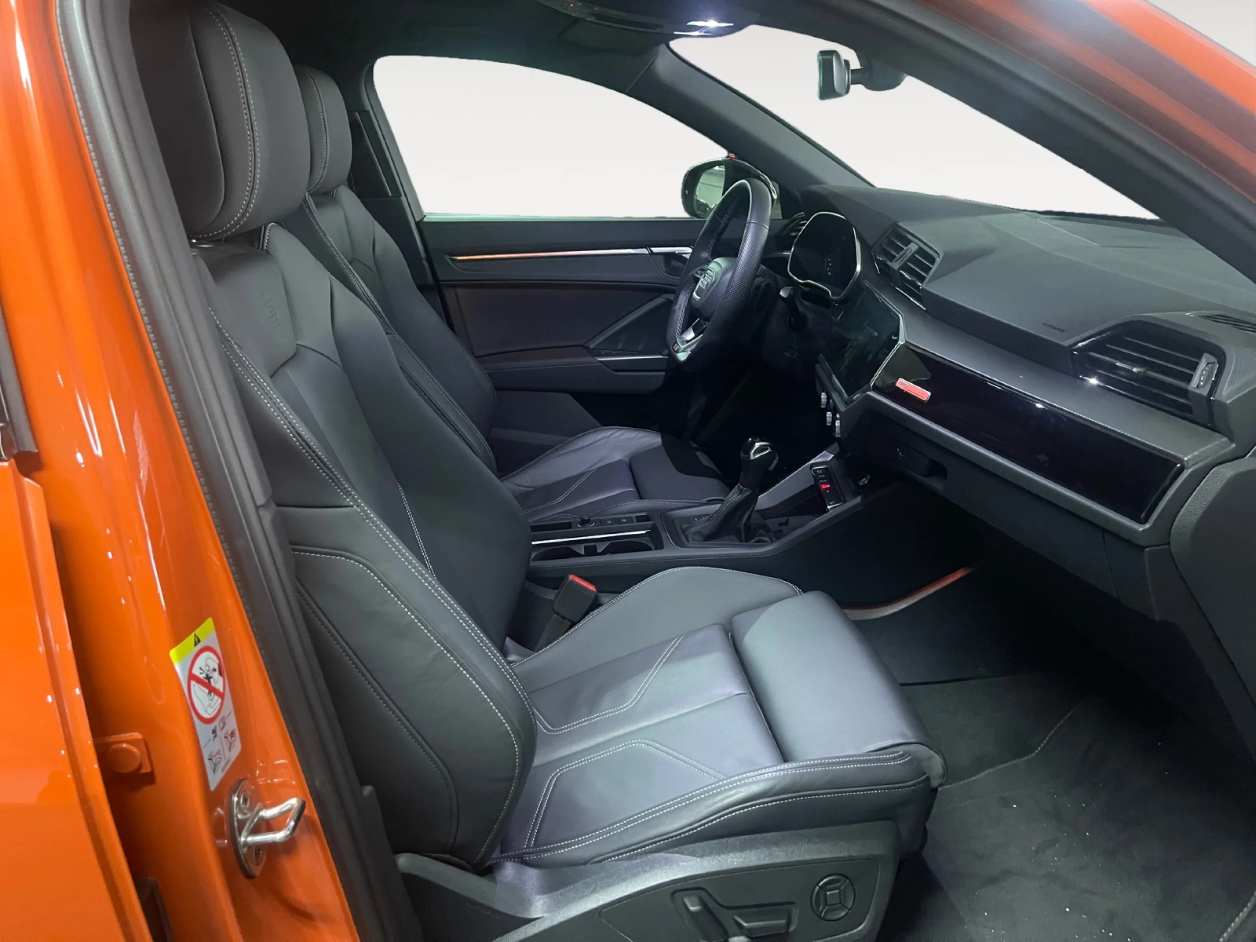 AUDI Q3 SPORTBACK BLACK LINE 35 TDI 110KW (150CV) S TRONIC - Foto 5