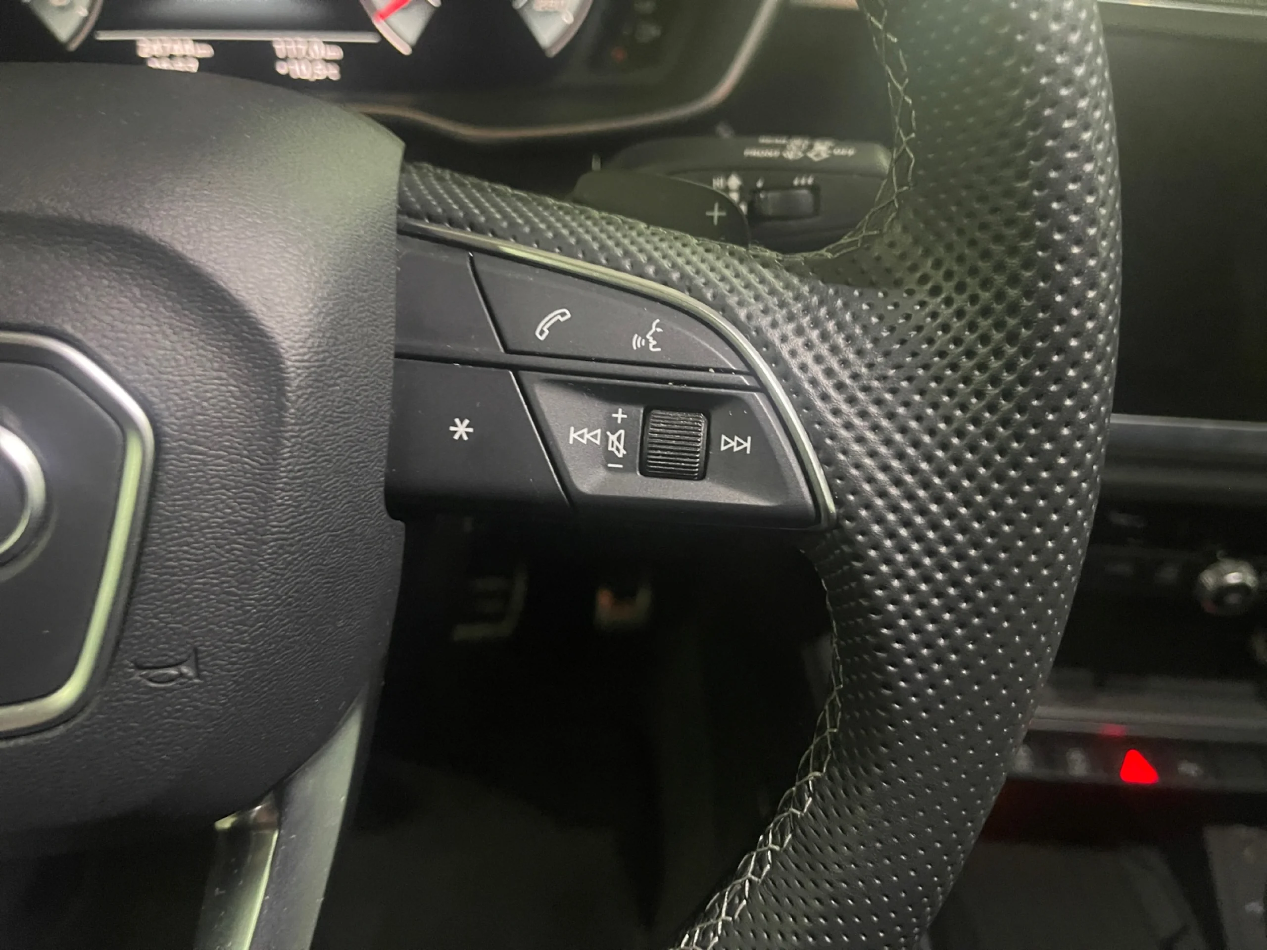 AUDI Q3 SPORTBACK BLACK LINE 35 TDI 110KW (150CV) S TRONIC - Foto 10