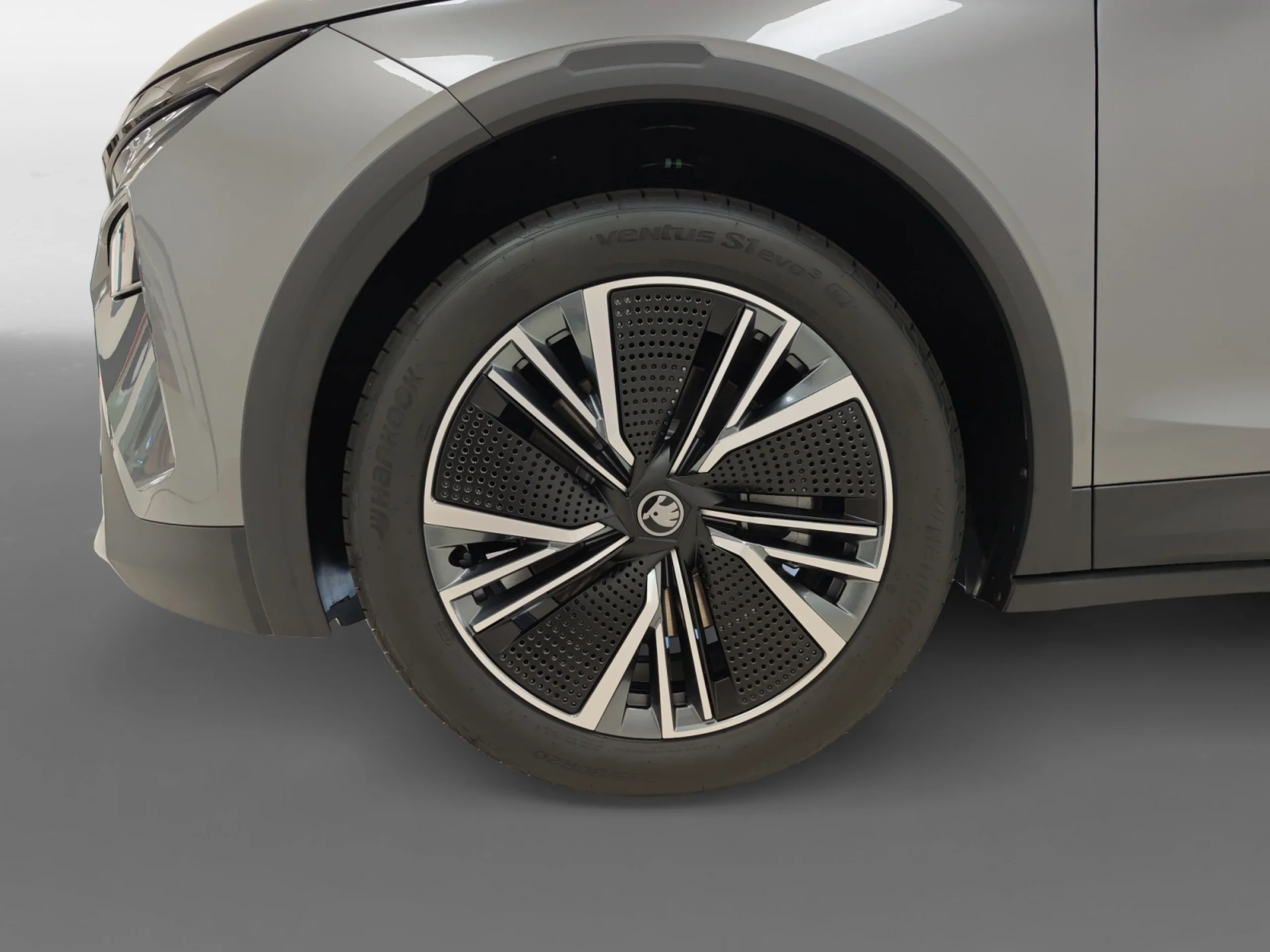 SKODA ELROQ 210 KW (CV) 82 KWH (77 KWH NETA) - Foto 8