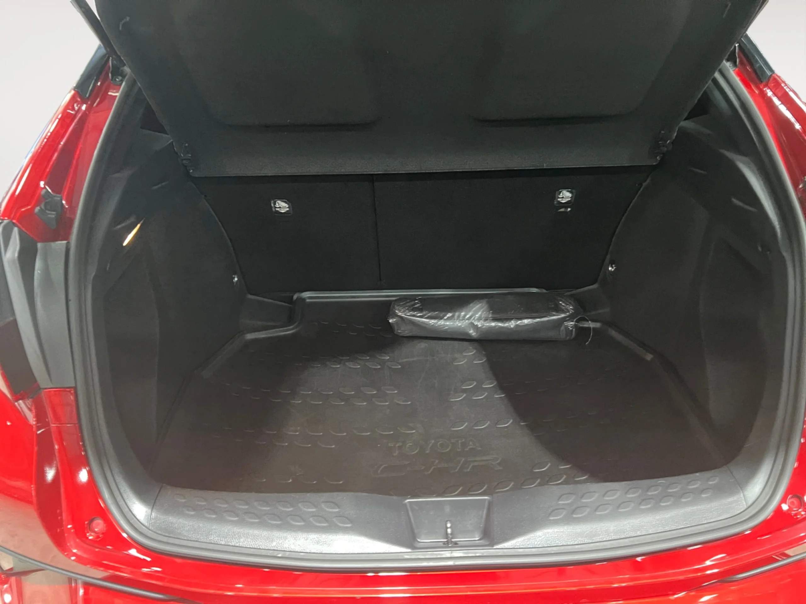 TOYOTA C HR 1.8 125H ADVANCE - Foto 7