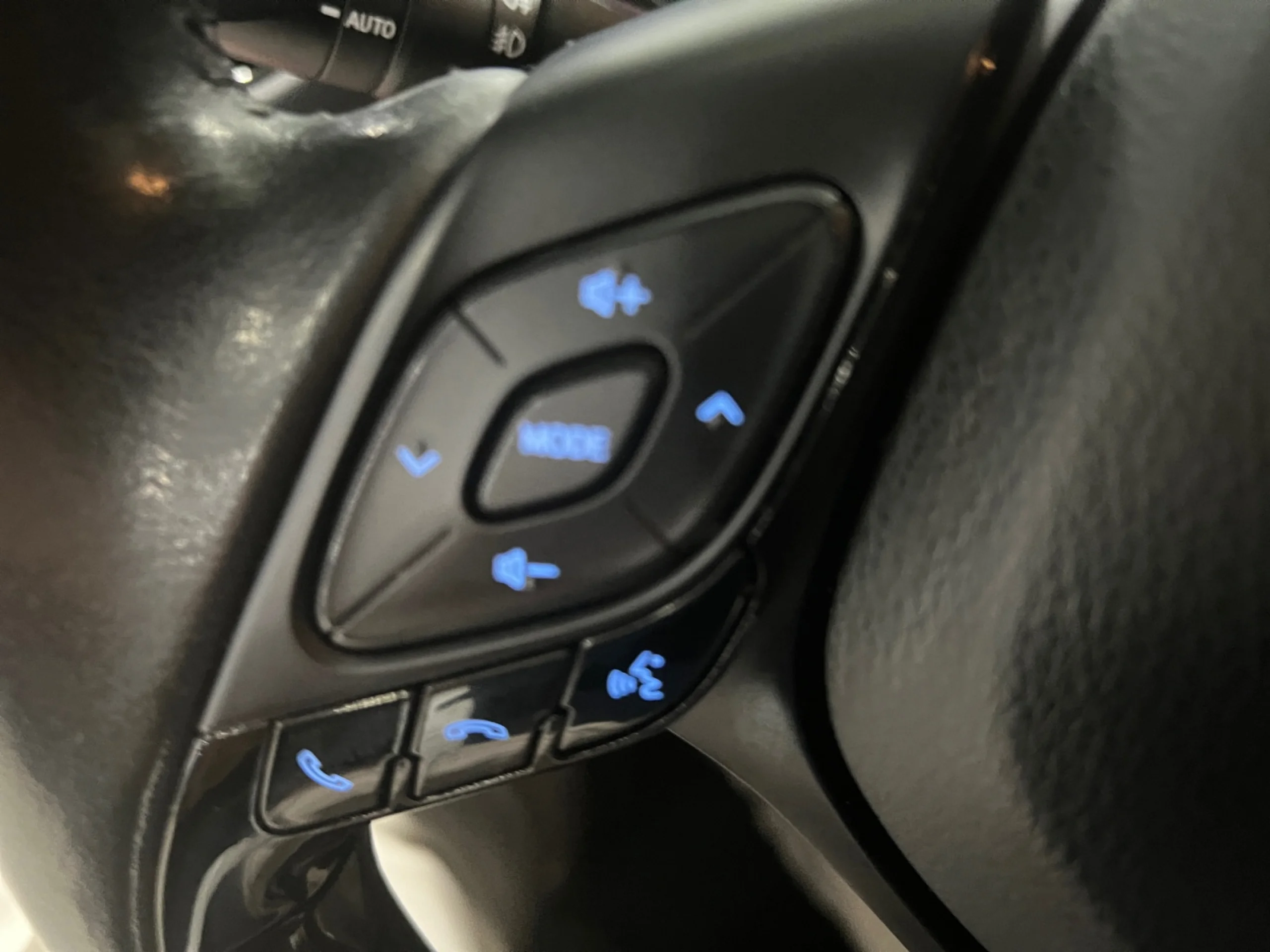 TOYOTA C HR 1.8 125H ADVANCE - Foto 12