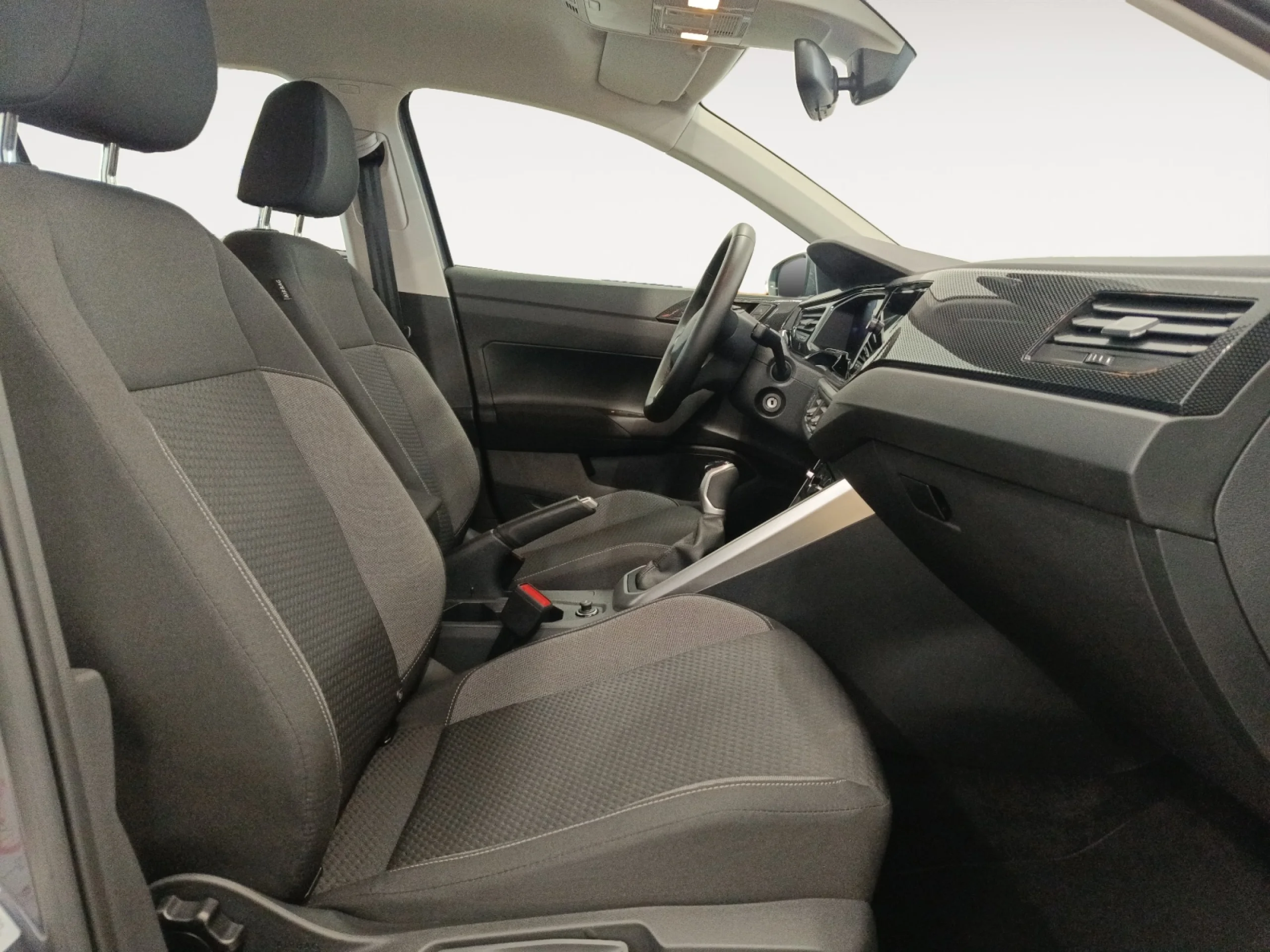 VOLKSWAGEN POLO POLO MATCH 1.0 TSI 70 KW (95 CV)  5 VEL. - Foto 5