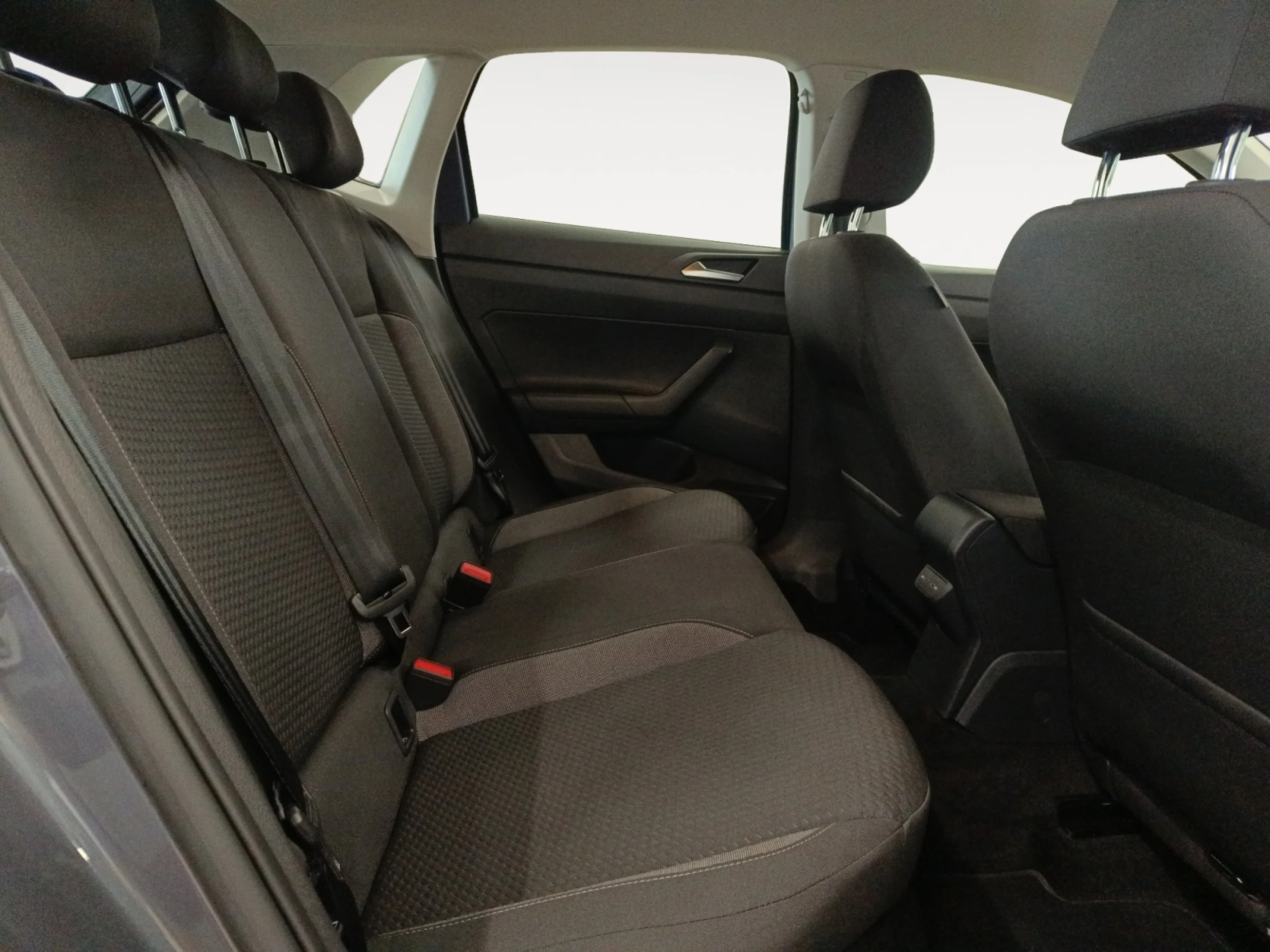VOLKSWAGEN POLO POLO MATCH 1.0 TSI 70 KW (95 CV)  5 VEL. - Foto 6