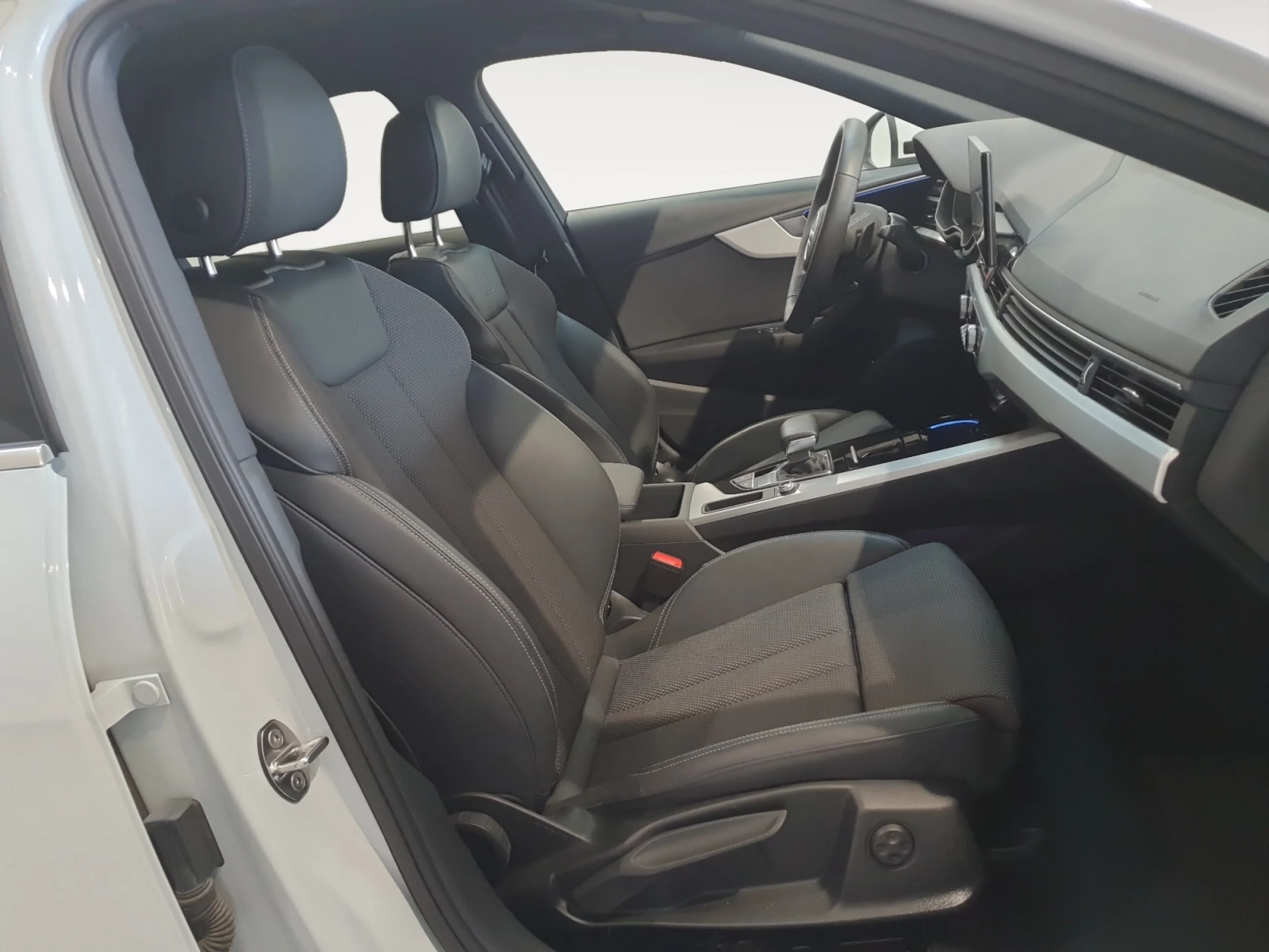 AUDI A4 AVANT S LINE 35 TDI 120KW S TRONIC - Foto 7