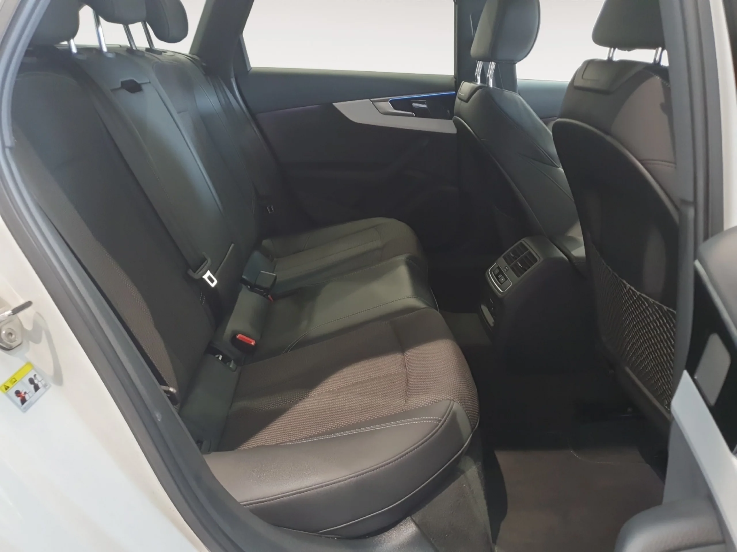 AUDI A4 AVANT S LINE 35 TDI 120KW S TRONIC - Foto 8