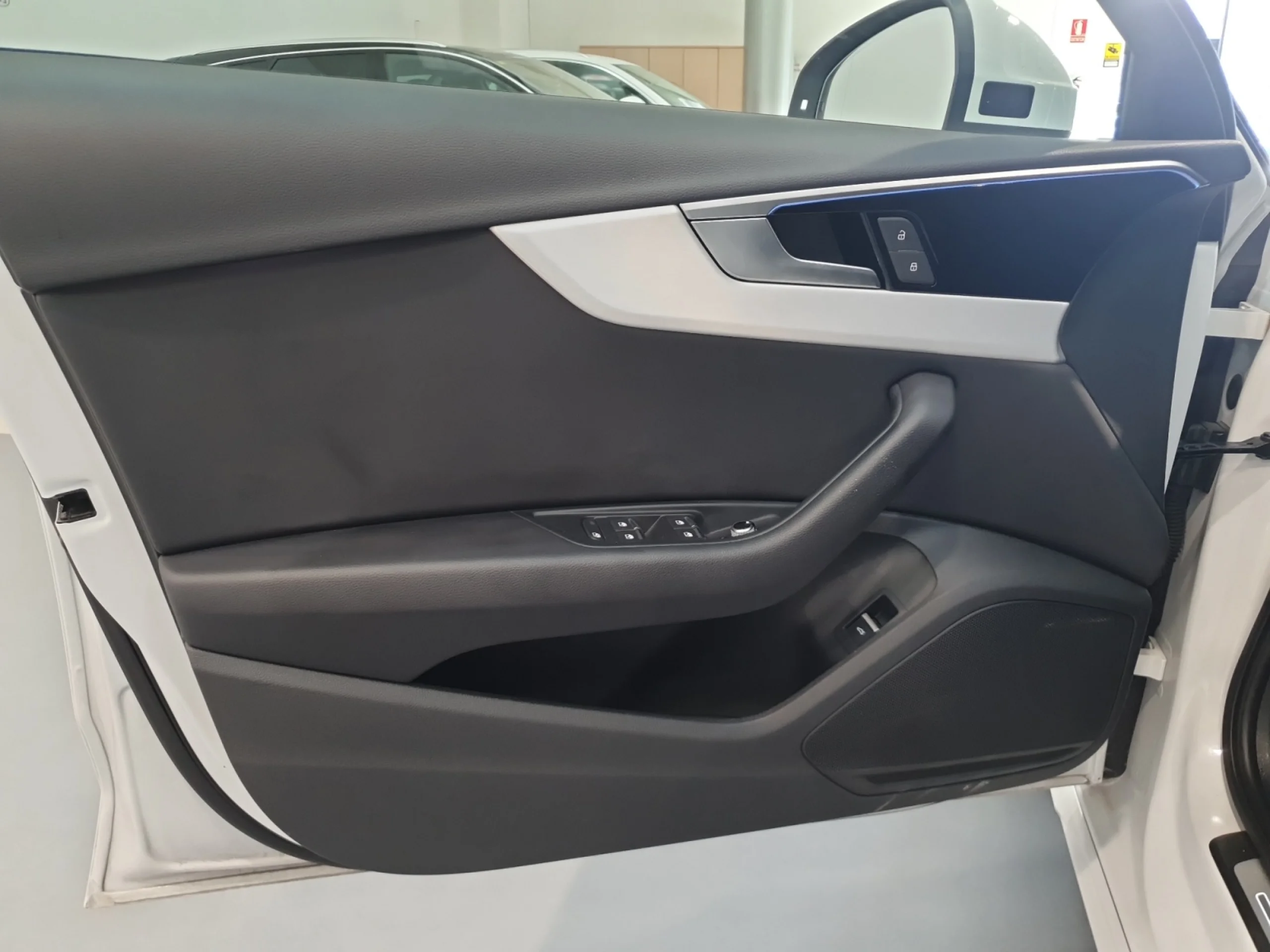 AUDI A4 AVANT S LINE 35 TDI 120KW S TRONIC - Foto 12