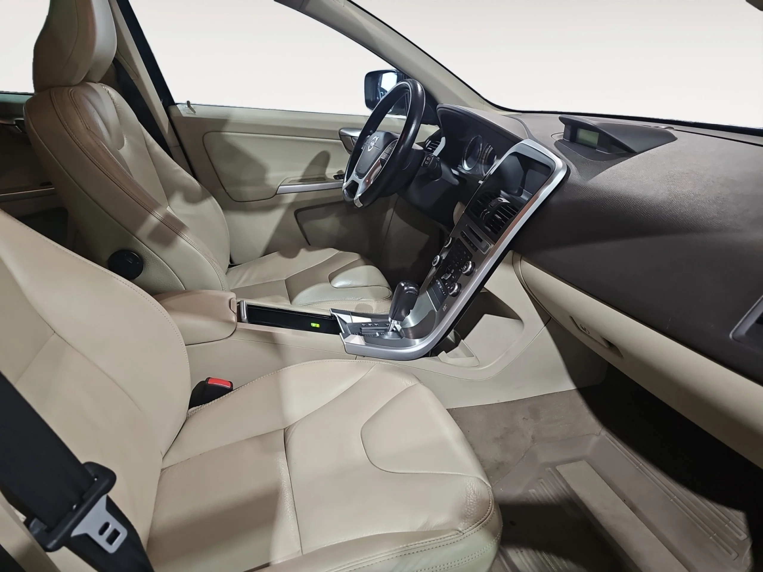 VOLVO XC60 2.4D KINETIC AUTO - Foto 5