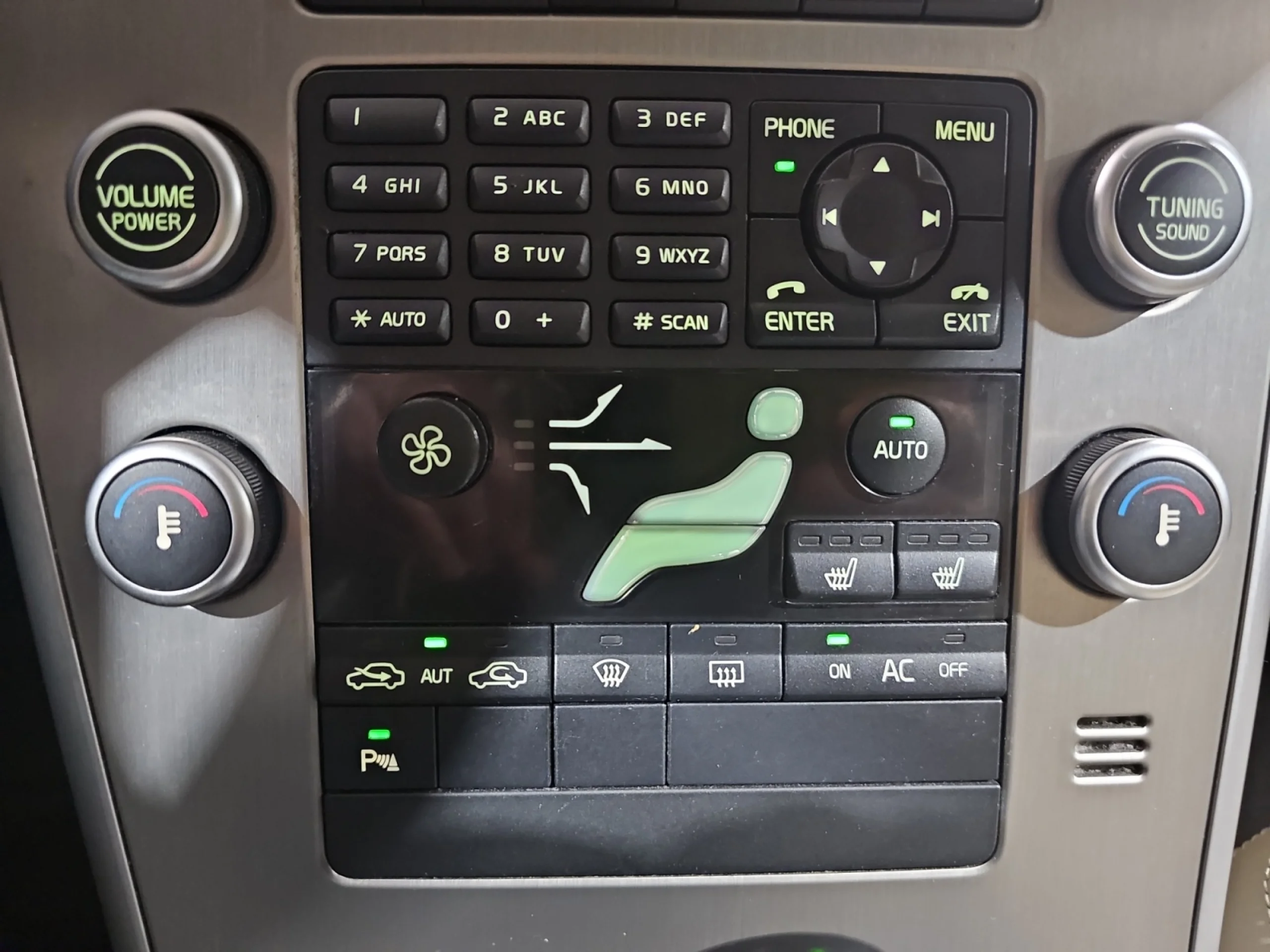 VOLVO XC60 2.4D KINETIC AUTO - Foto 14