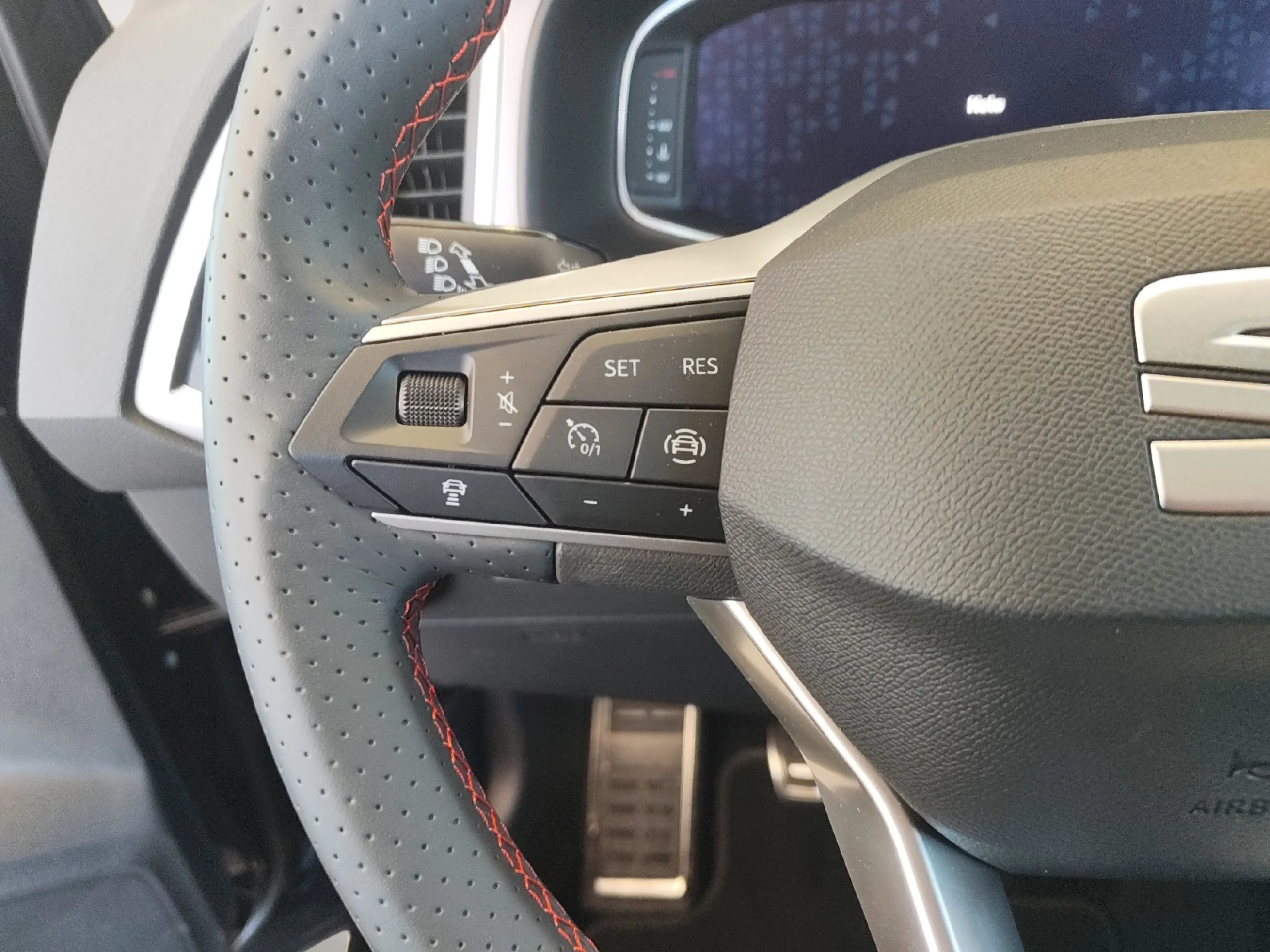 SEAT ATECA 1.5 TSI 110KW (150CV) FR SPECIAL EDITION - Foto 10
