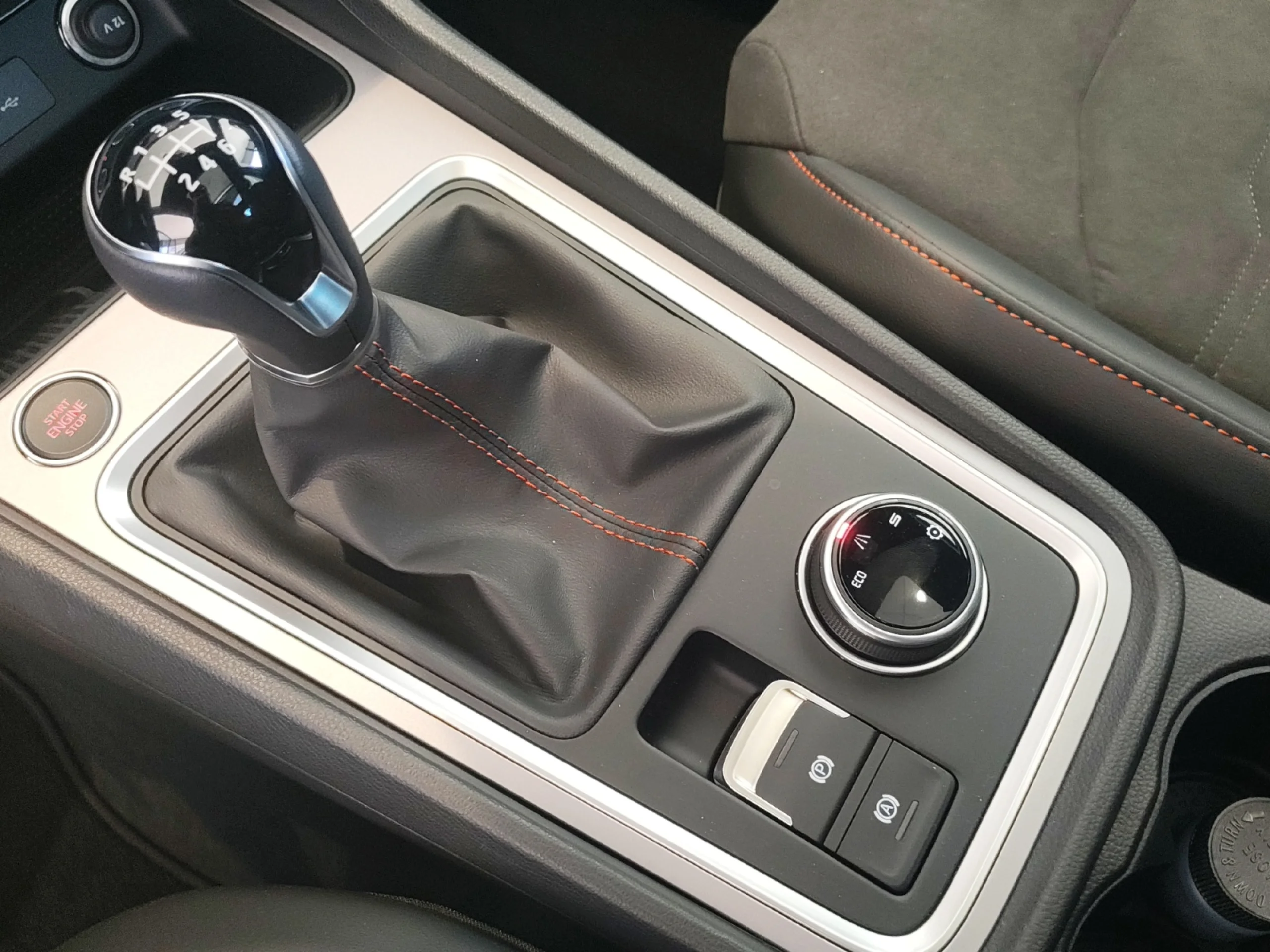 SEAT ATECA 1.5 TSI 110KW (150CV) FR SPECIAL EDITION - Foto 13