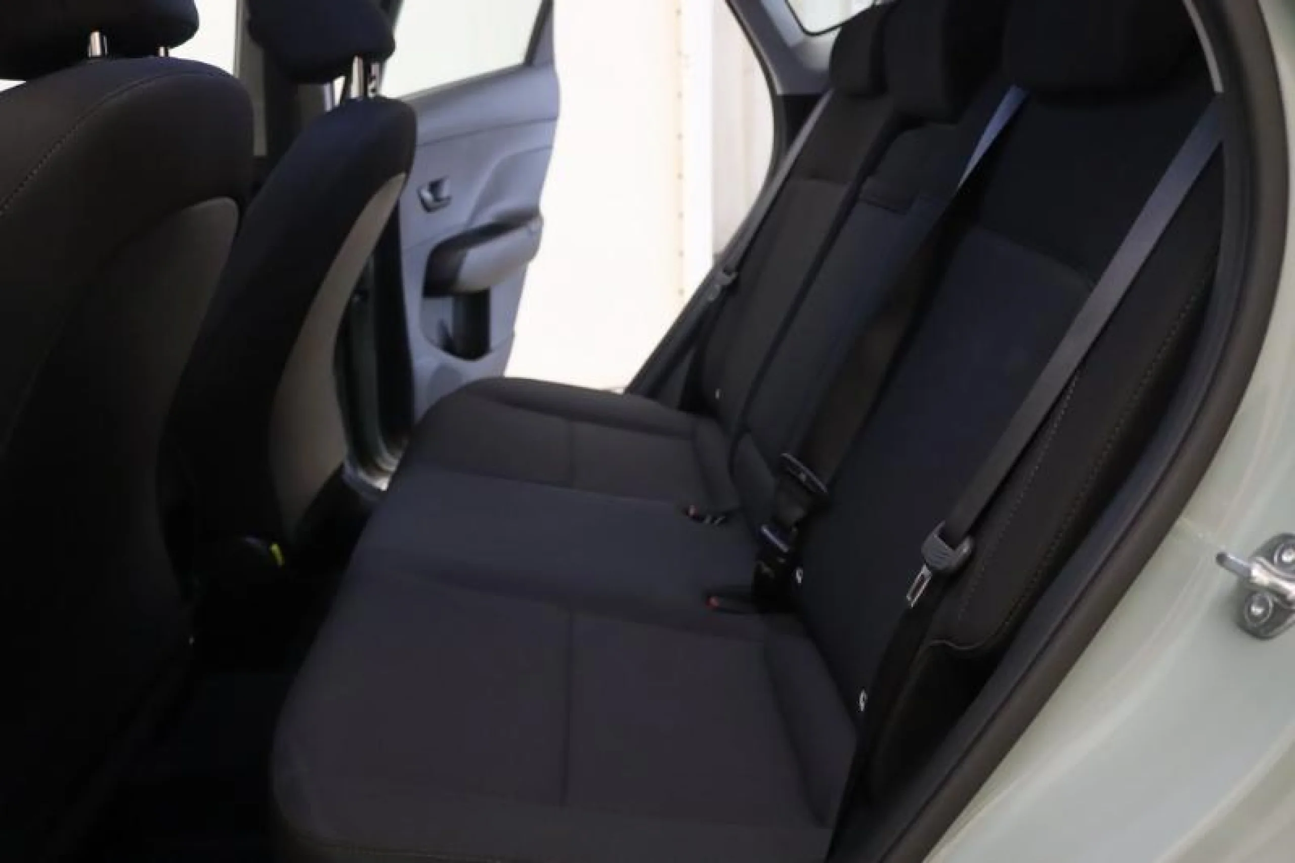 HYUNDAI KONA 1.6 GDI HEV MAXX DCT - Foto 8