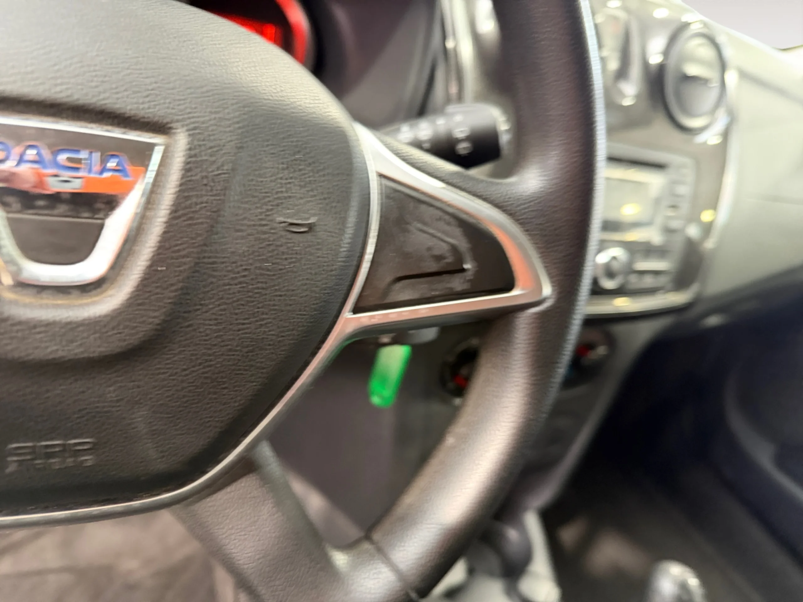 DACIA SANDERO AMBIANCE DCI 55KW (75CV) - Foto 10