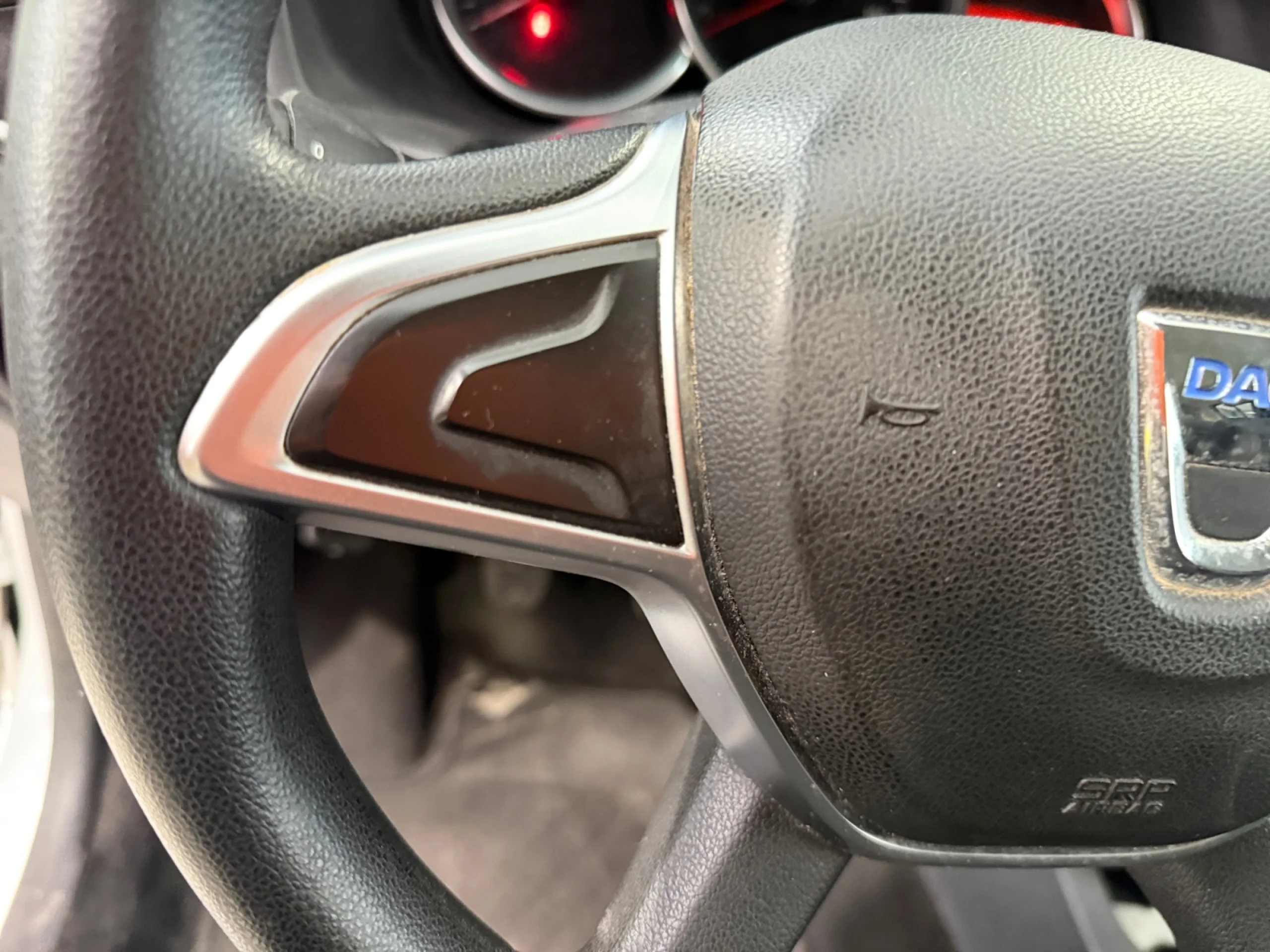 DACIA SANDERO AMBIANCE DCI 55KW (75CV) - Foto 11