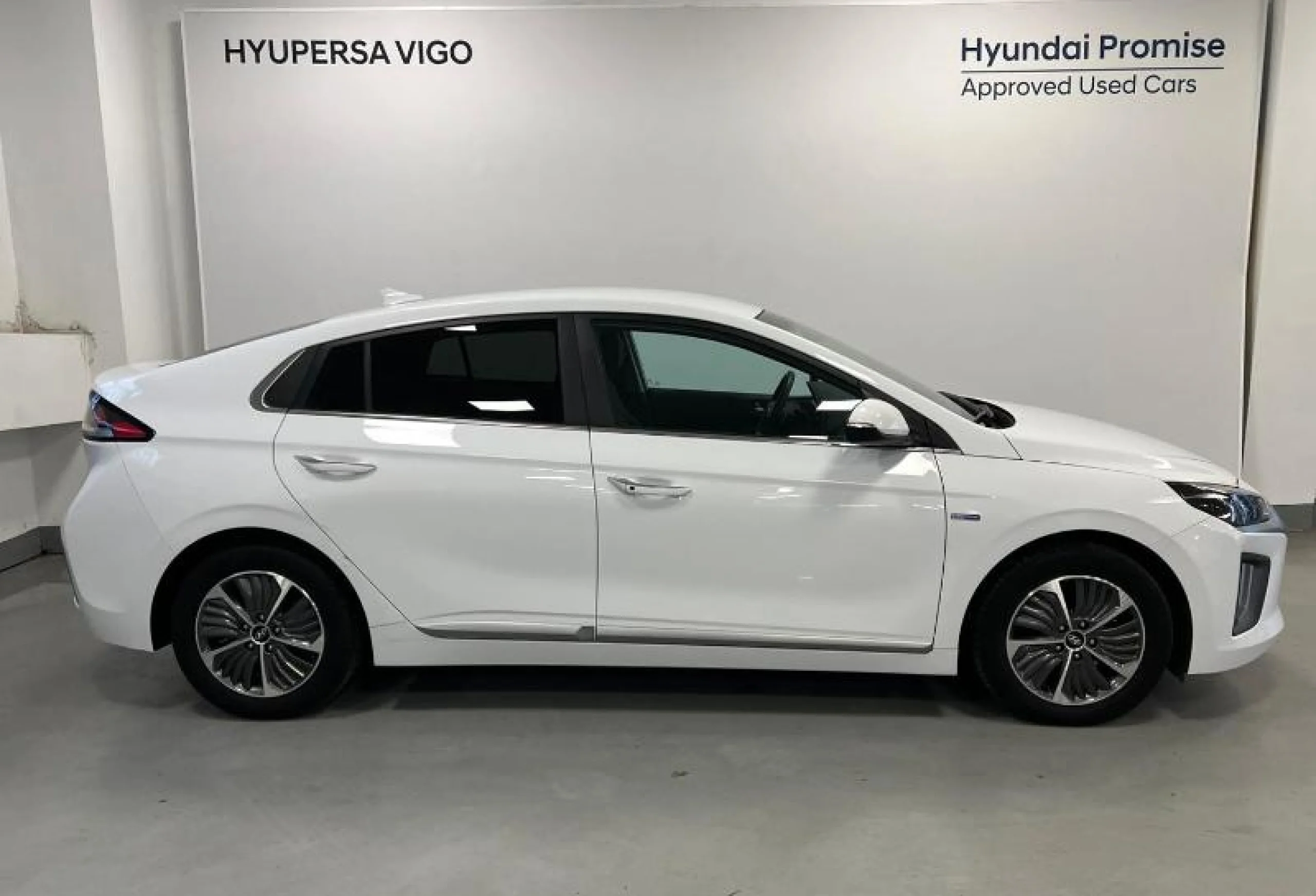 HYUNDAI IONIQ 1.6 GDI PHEV TECNO DCT - Foto 2