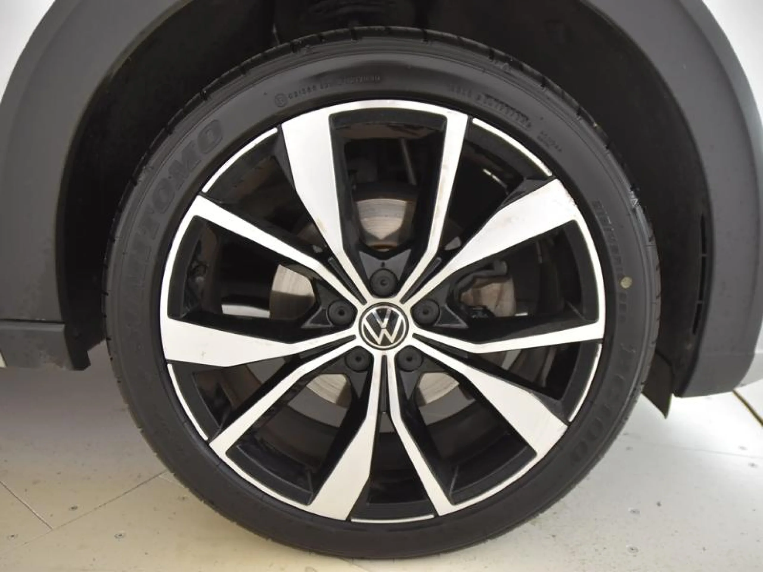 VOLKSWAGEN TAIGO R LINE 1.0 TSI 85KW (115CV) DSG - Foto 8