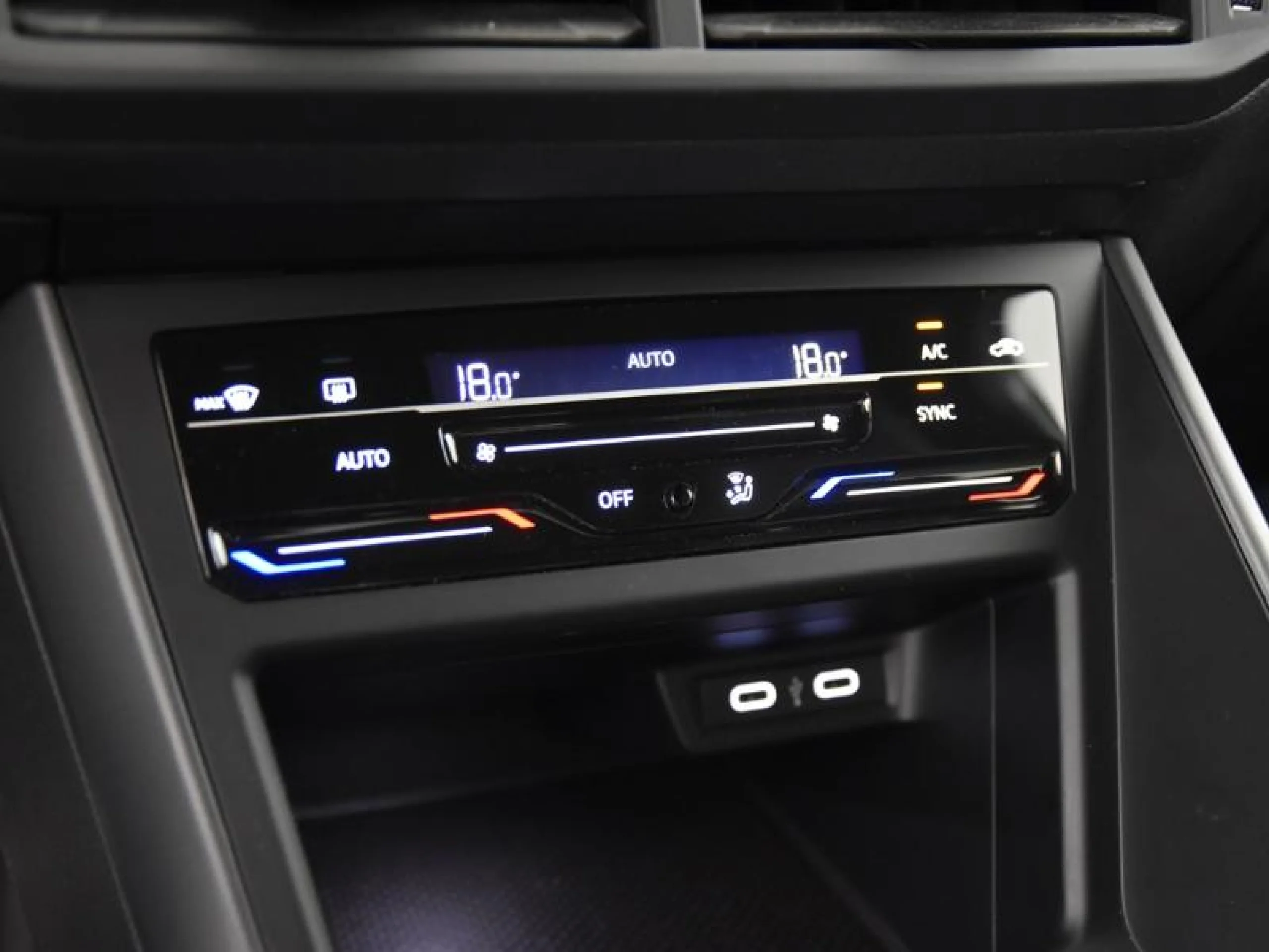 VOLKSWAGEN TAIGO R LINE 1.0 TSI 85KW (115CV) DSG - Foto 11