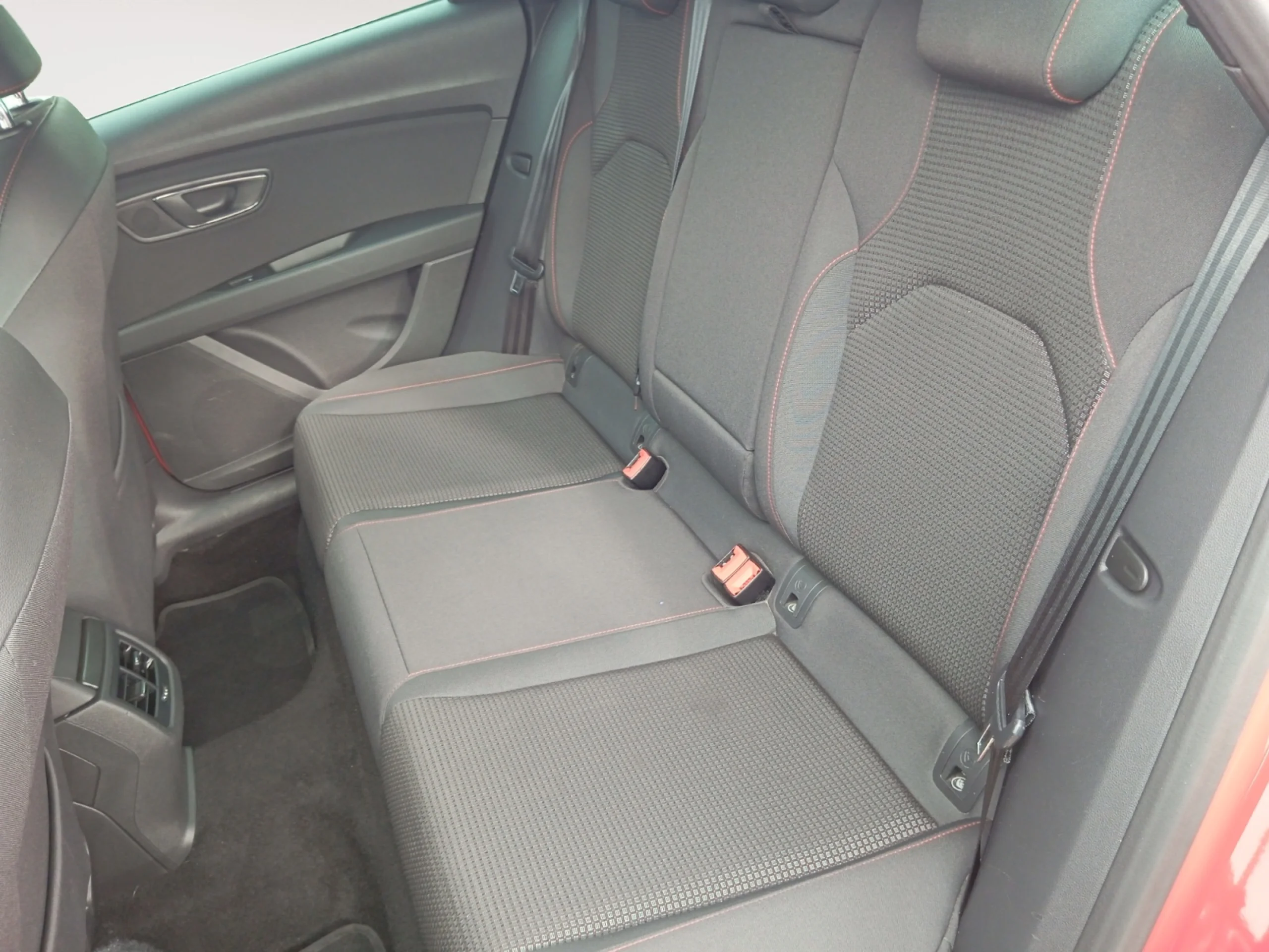 SEAT LEON ST 2.0 TDI 110KW DSG 7 S&S FR FAST ED P - Foto 6