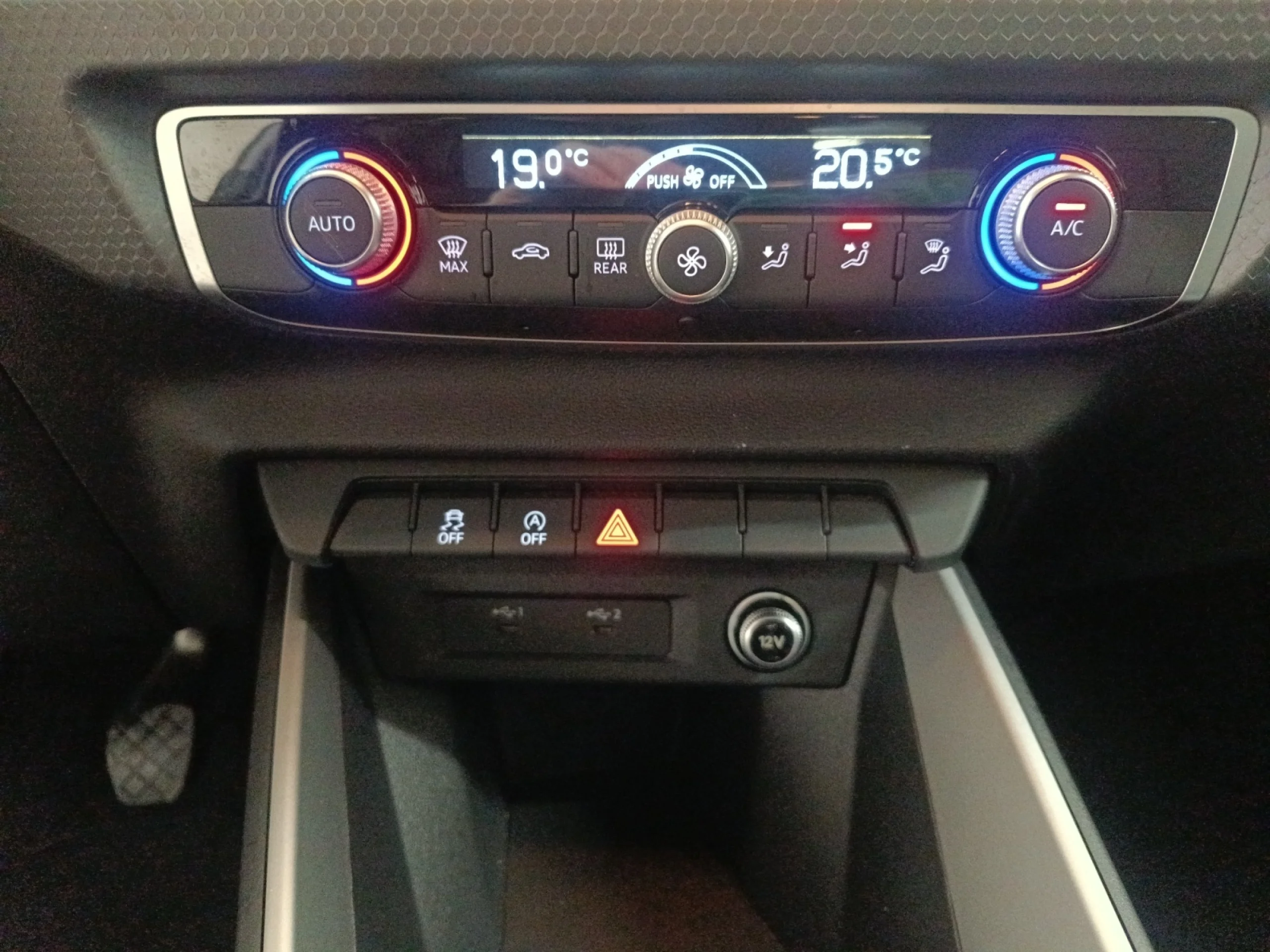 AUDI A1 SPORTBACK ADRENALIN BLACK ED 30TFSI 85KW - Foto 18