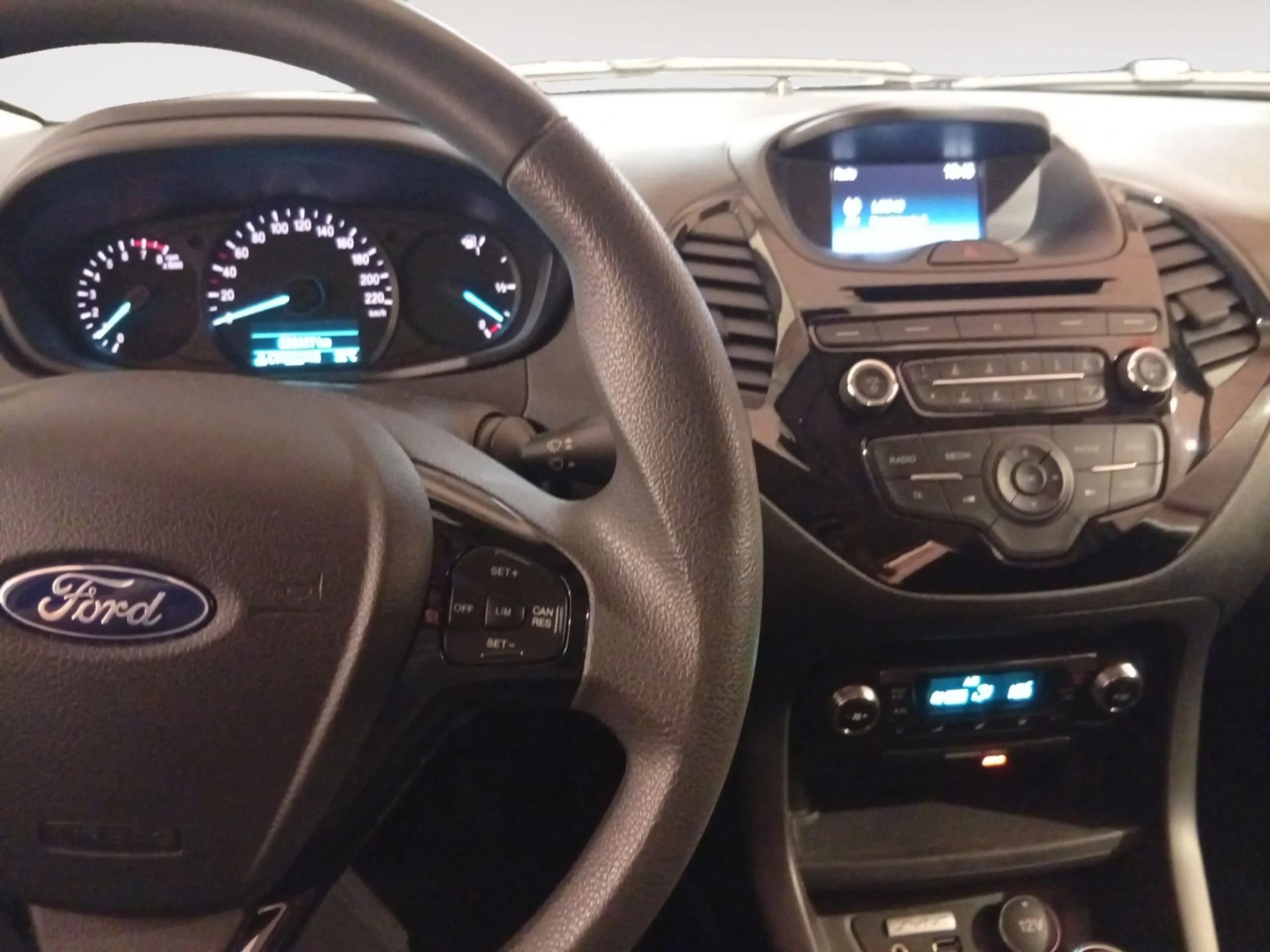 FORD Ka+ 1.2 TI VCT - Foto 4