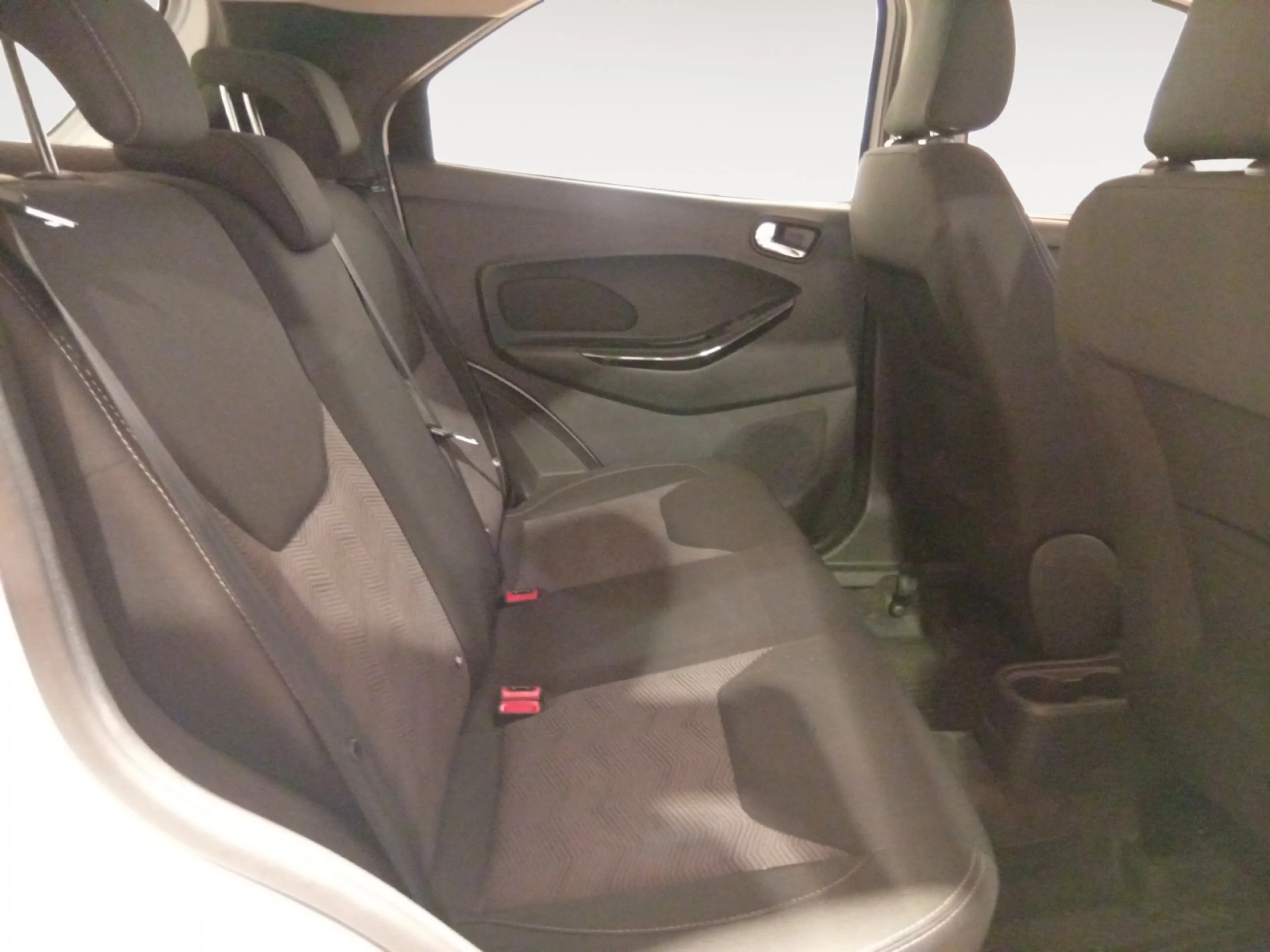 FORD Ka+ 1.2 TI VCT - Foto 6