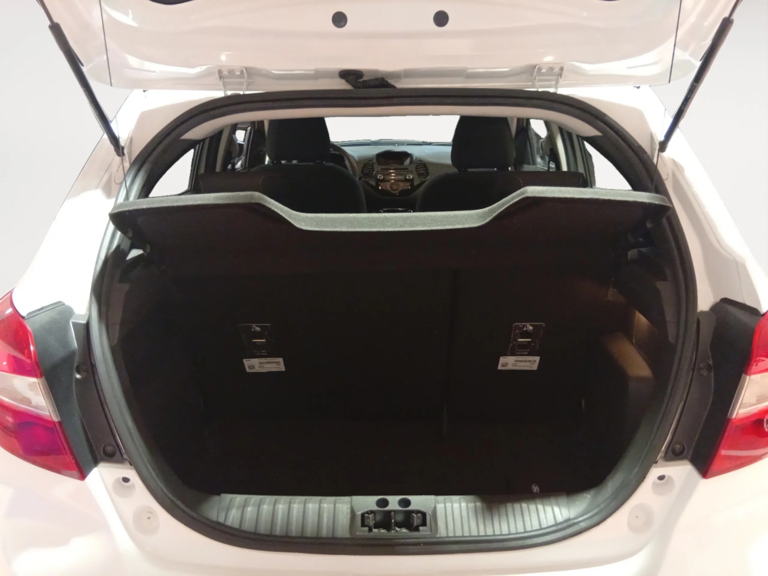 FORD Ka+ 1.2 TI VCT - Foto 8