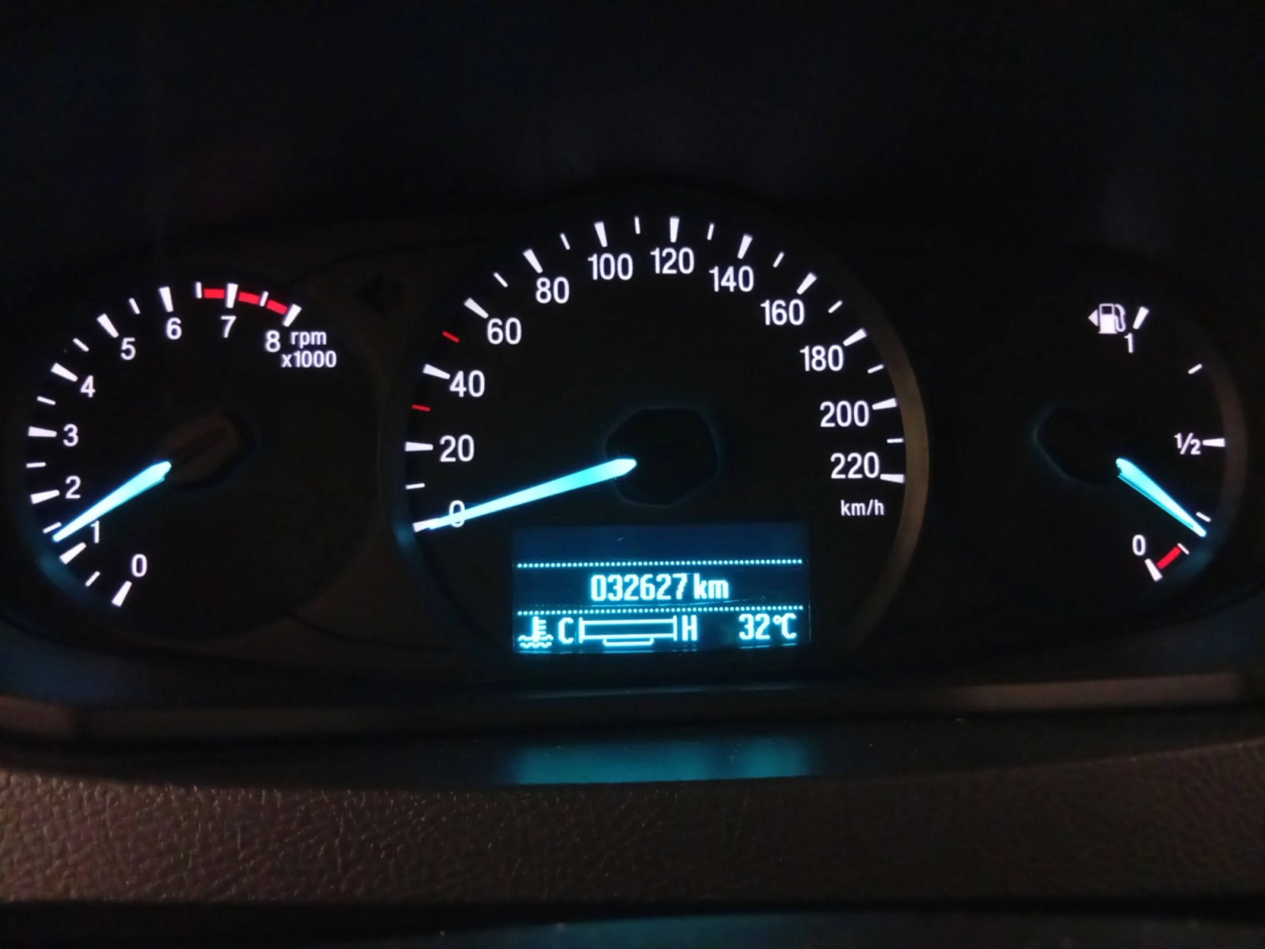 FORD Ka+ 1.2 TI VCT - Foto 14