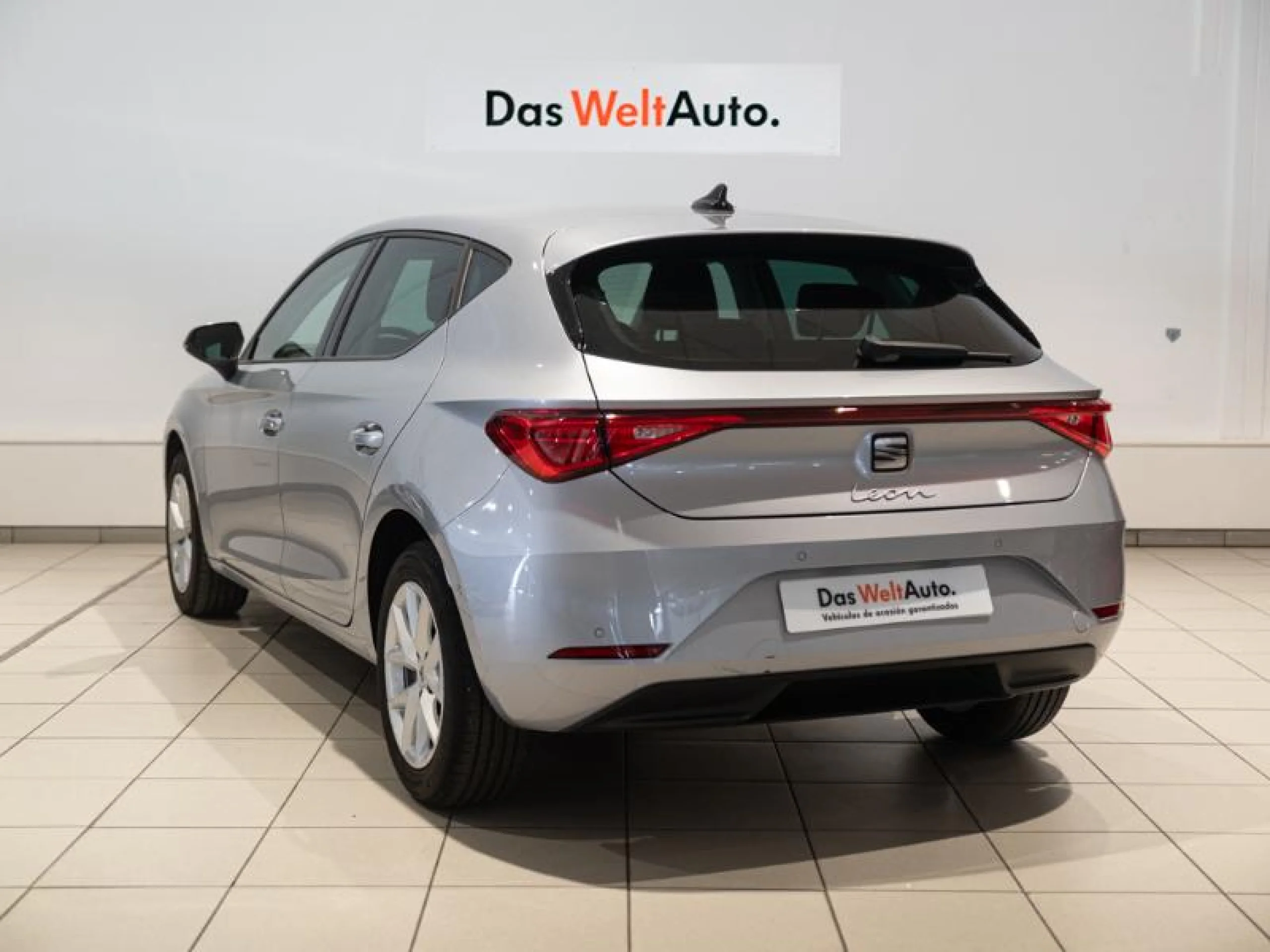 SEAT NUEVO LEON 1.5 TSI 96KW S&S STYLE XL - Foto 2