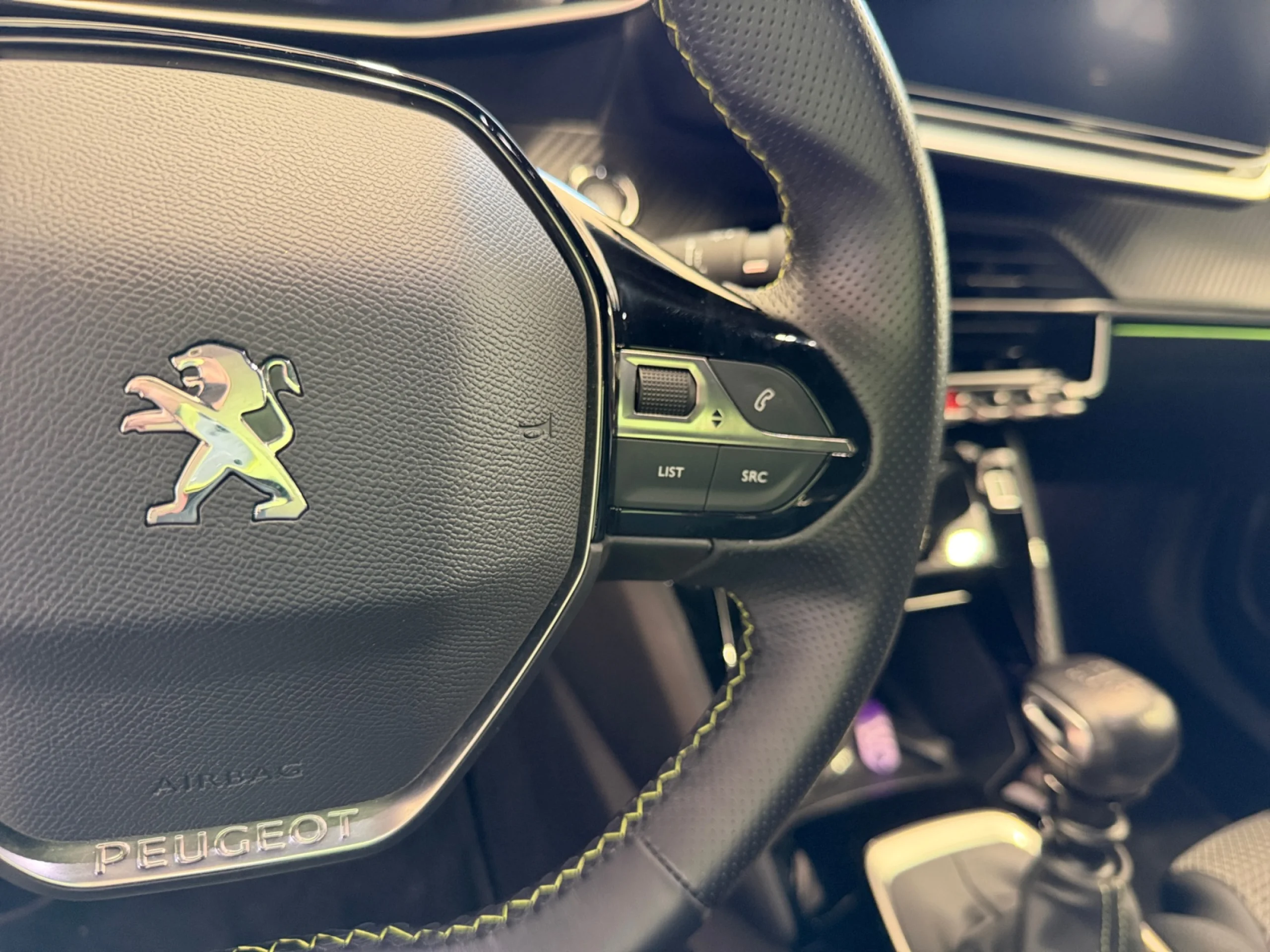 PEUGEOT 2008 GT LINE PURETECH 130 S&S BVM6 - Foto 10