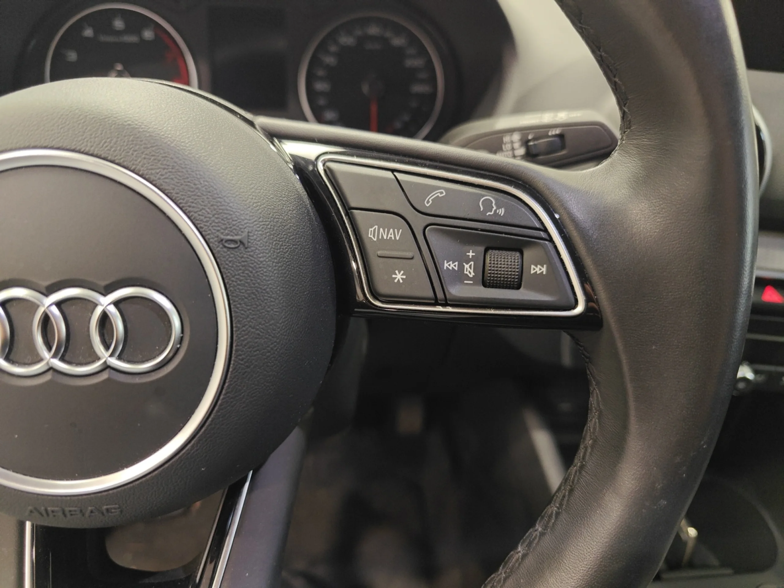 AUDI Q2 S LINE 35 TFSI 110KW (150CV) - Foto 10