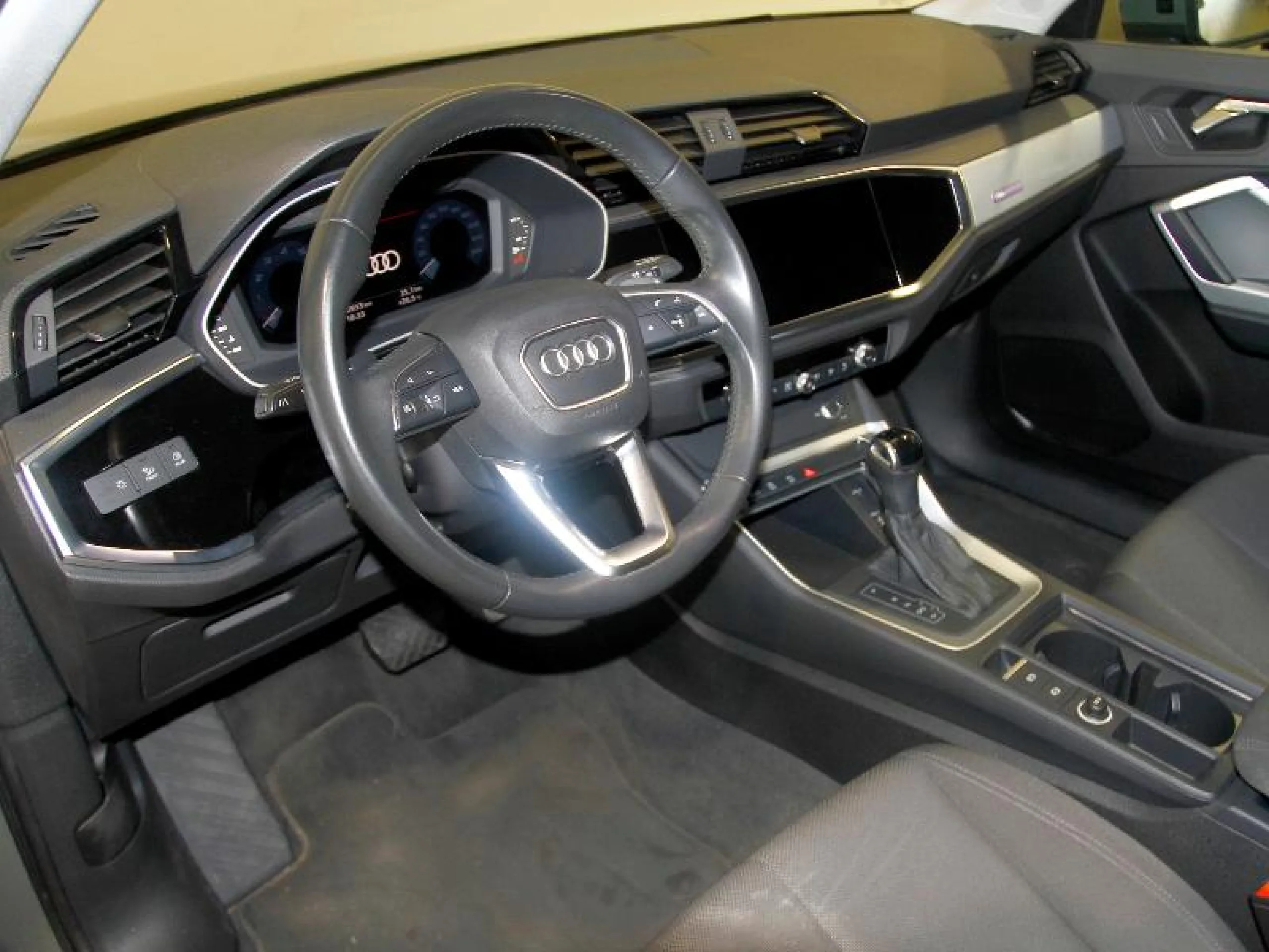 AUDI Q3 35 TFSI 110KW (150CV) S TRONIC - Foto 7
