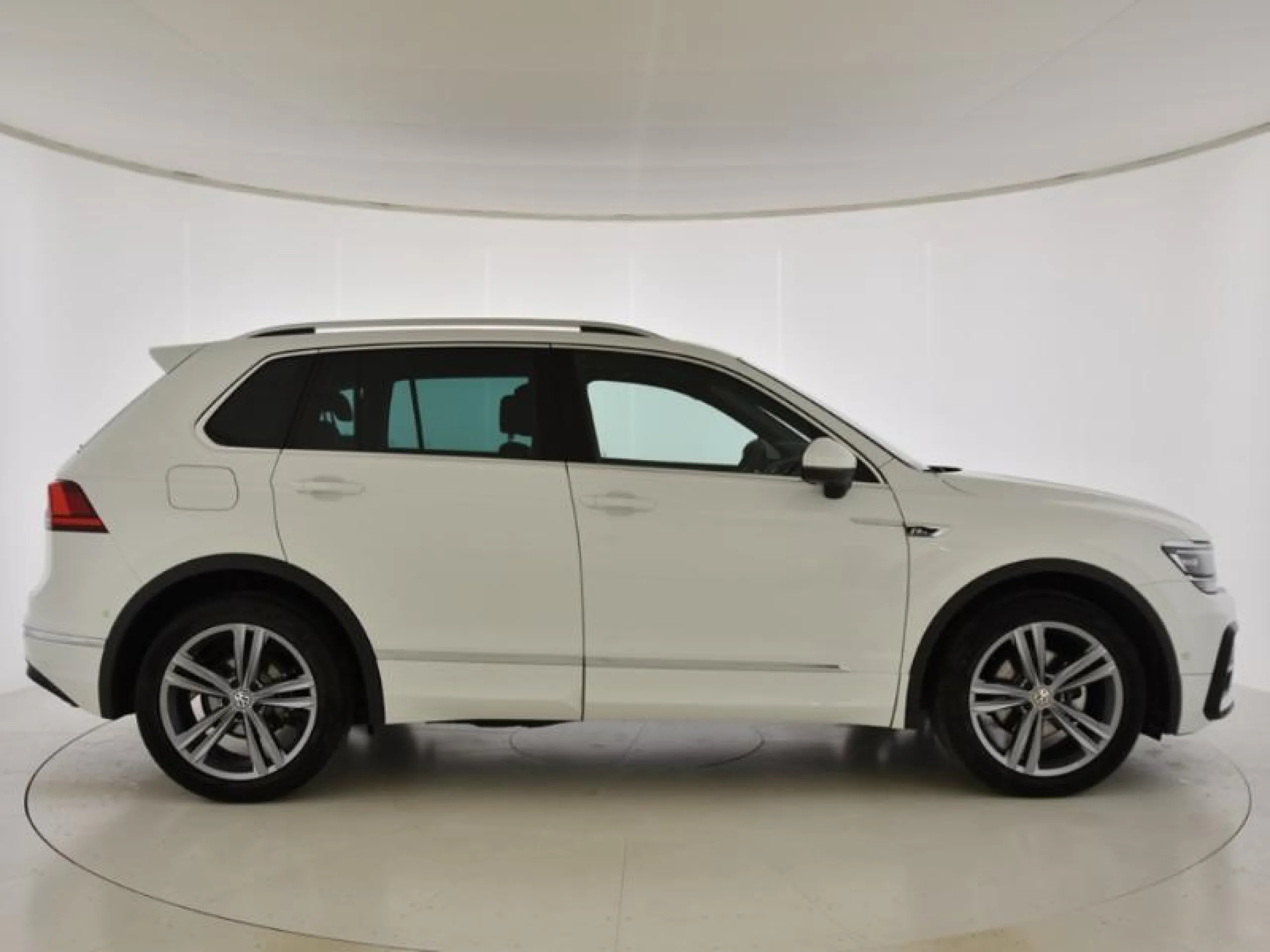 VOLKSWAGEN TIGUAN SPORT 2.0 TDI 110KW (150CV) DSG - Foto 3
