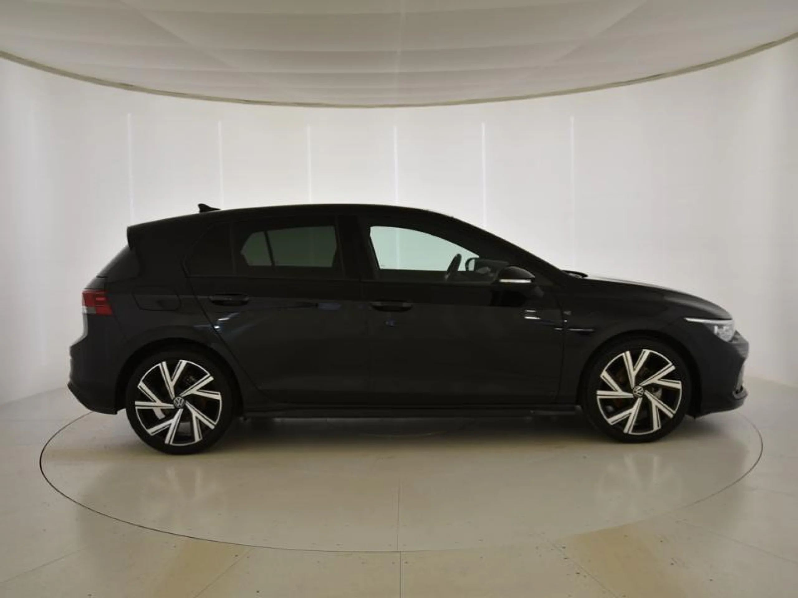 VOLKSWAGEN GOLF R LINE 1.5 TSI 96KW (130CV) - Foto 3