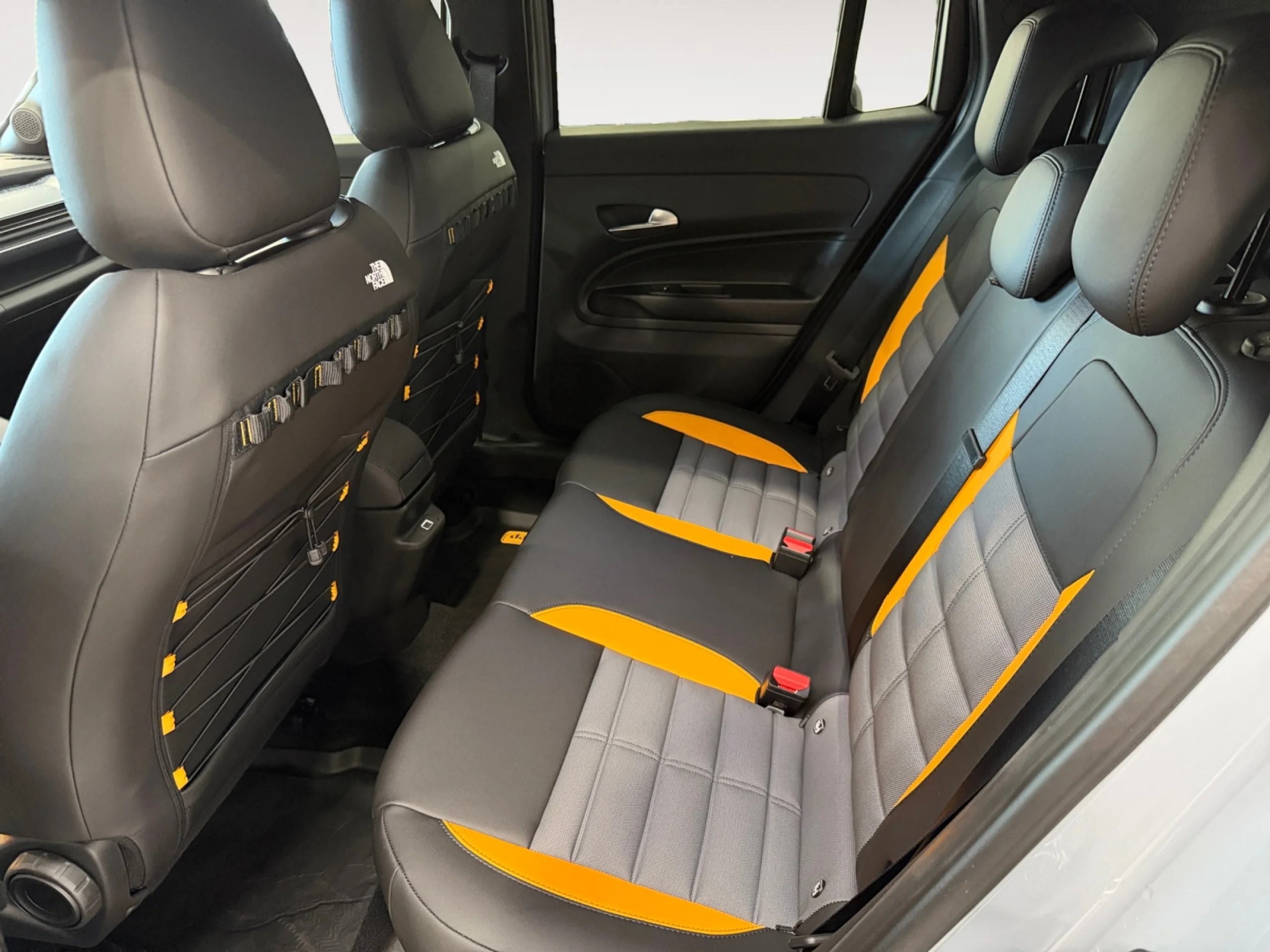 JEEP AVENGER 1.2 EHYBRID 4XE 145CV T. NORTH FACE - Foto 24