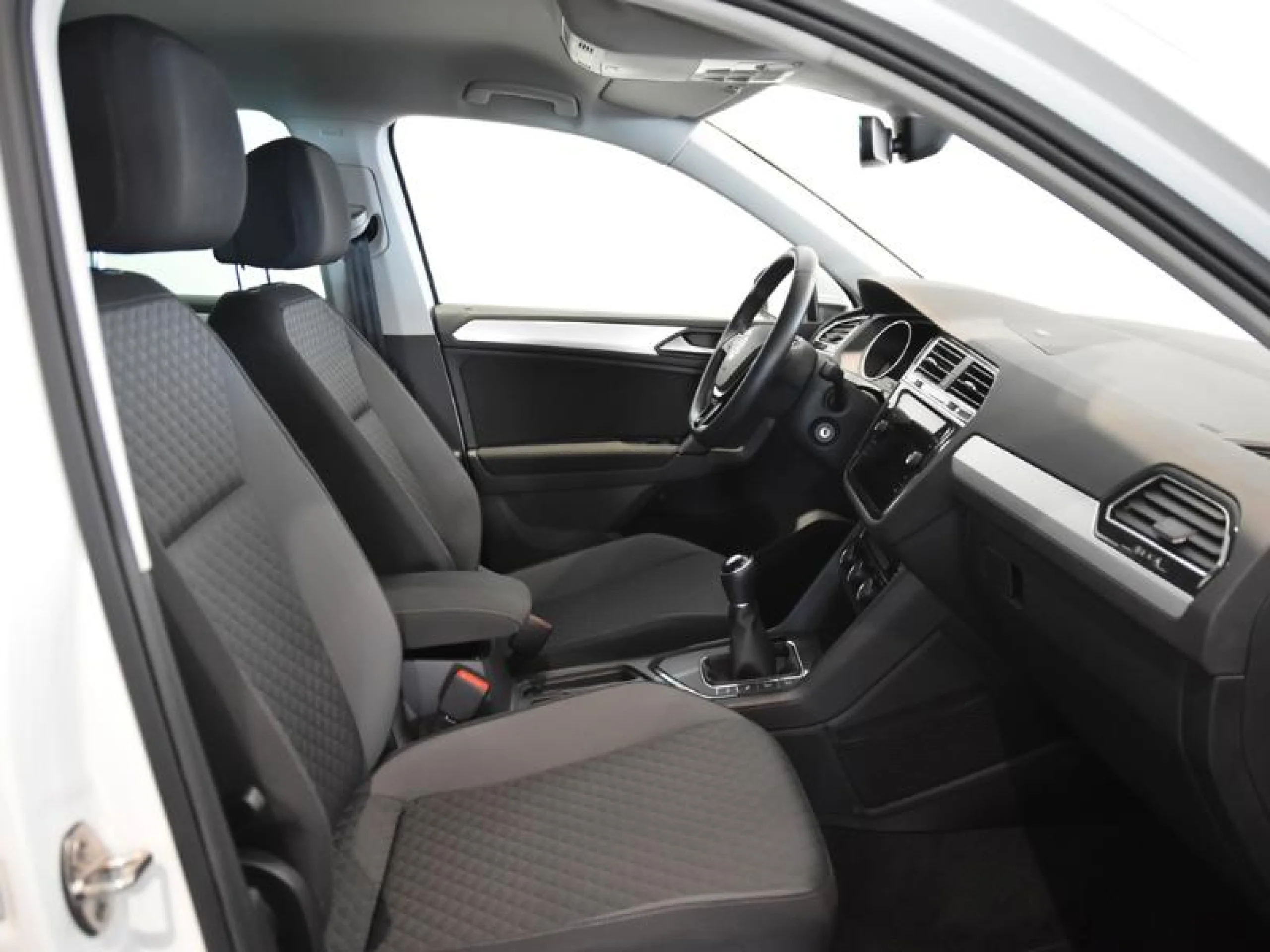 VOLKSWAGEN TIGUAN ADVANCE 1.5 TSI 110KW (150CV) - Foto 5
