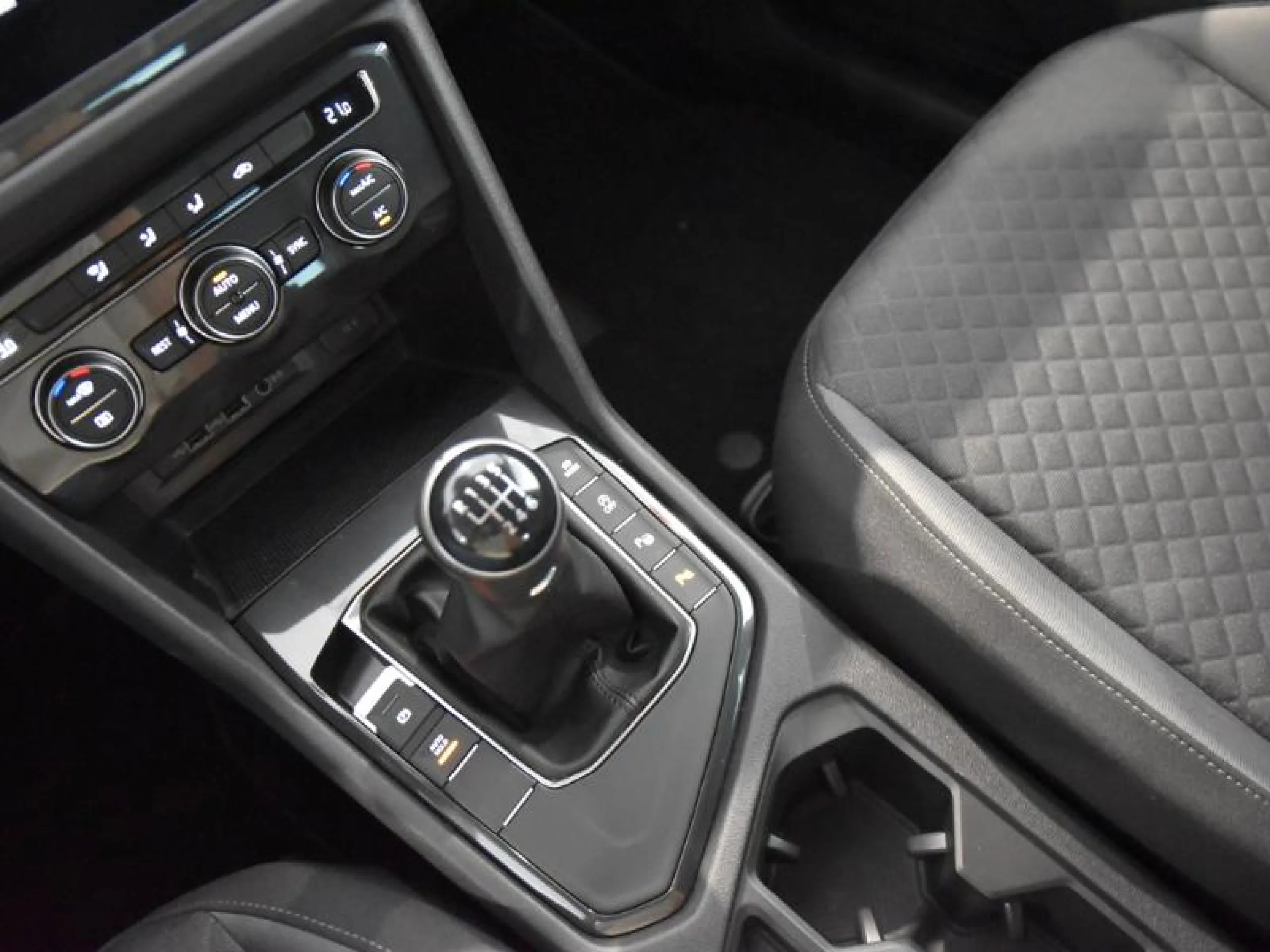 VOLKSWAGEN TIGUAN ADVANCE 1.5 TSI 110KW (150CV) - Foto 10