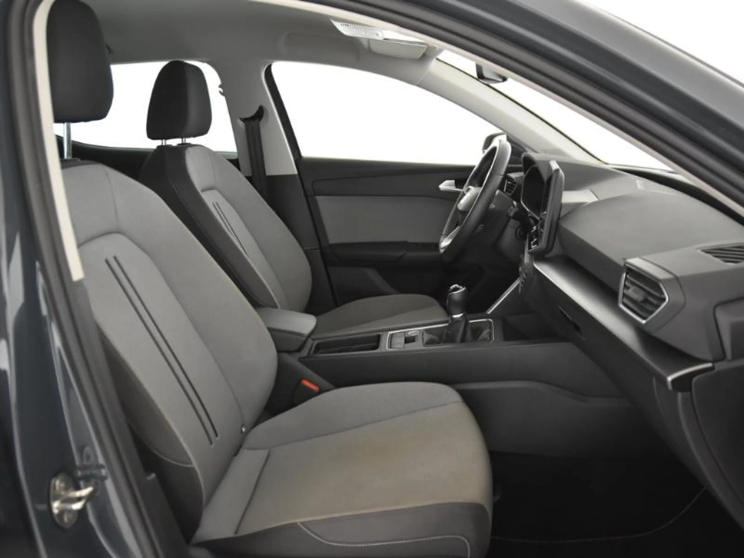 SEAT LEON 1.5 TSI 85KW S&S STYLE 25 ANIVERSARIO - Foto 5