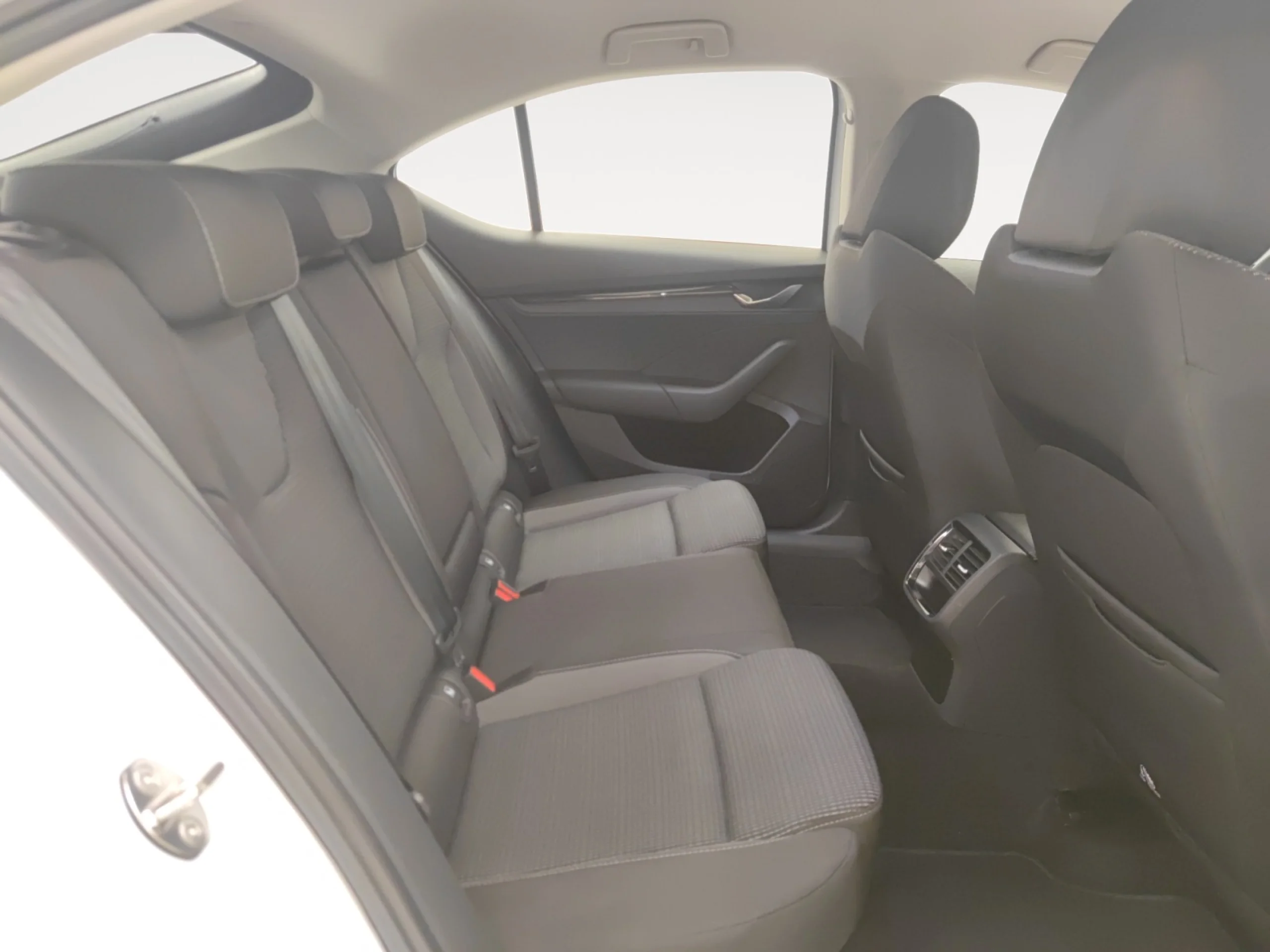 SKODA OCTAVIA 2.0 TDI 85KW MANUAL AMBITION PLUS - Foto 6