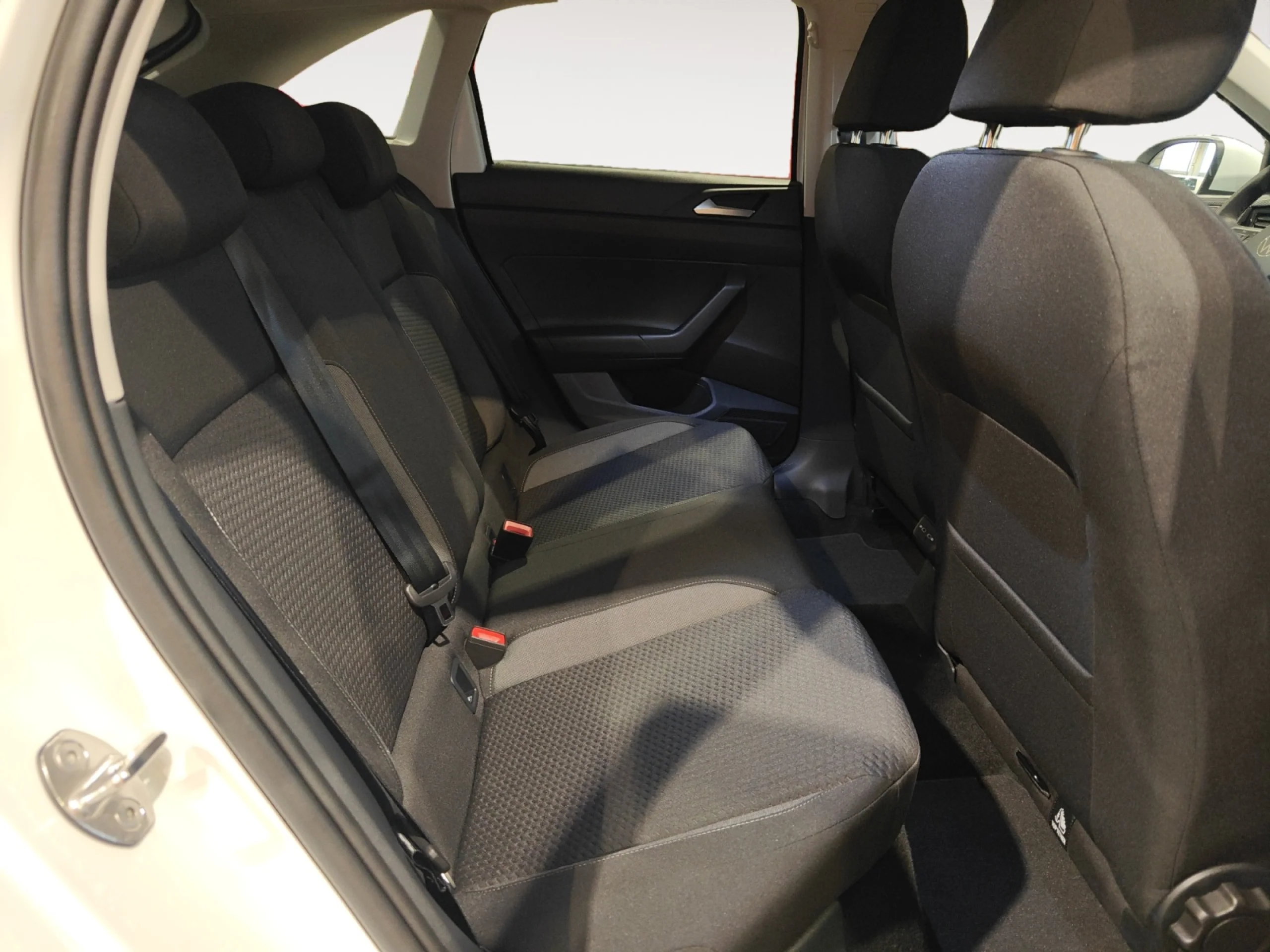 VOLKSWAGEN TAIGO TAIGO 1.0 TSI 70KW (95CV) - Foto 6